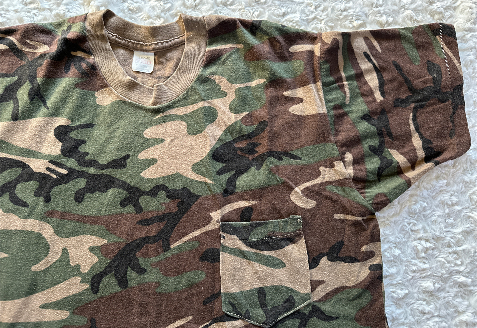 Vintage Woodland L 42-44 Camo 50/50 T-Shirt 1980s Single-Stitch Pocket Tee USA