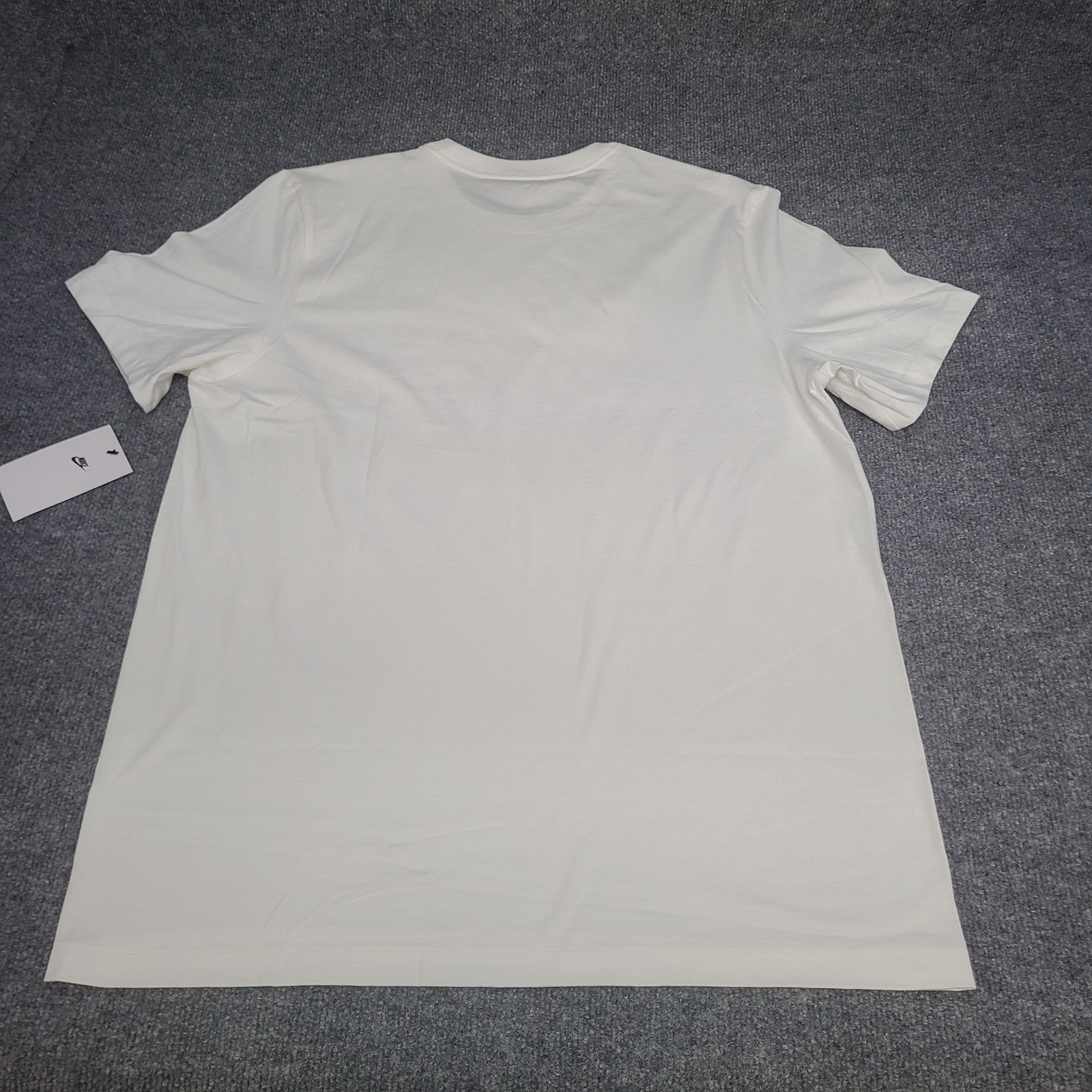 Nike Shirt Mens Large White Silver Air Swoosh Sportswear Lightweight Cotton Tee