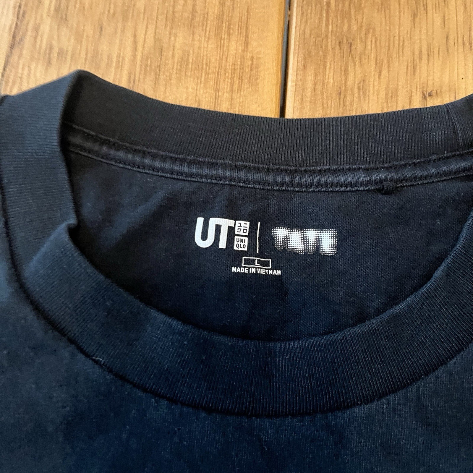 Uniqlo x Tate Fahrelnissa Zeid Oil Painting T-shirt Size Large