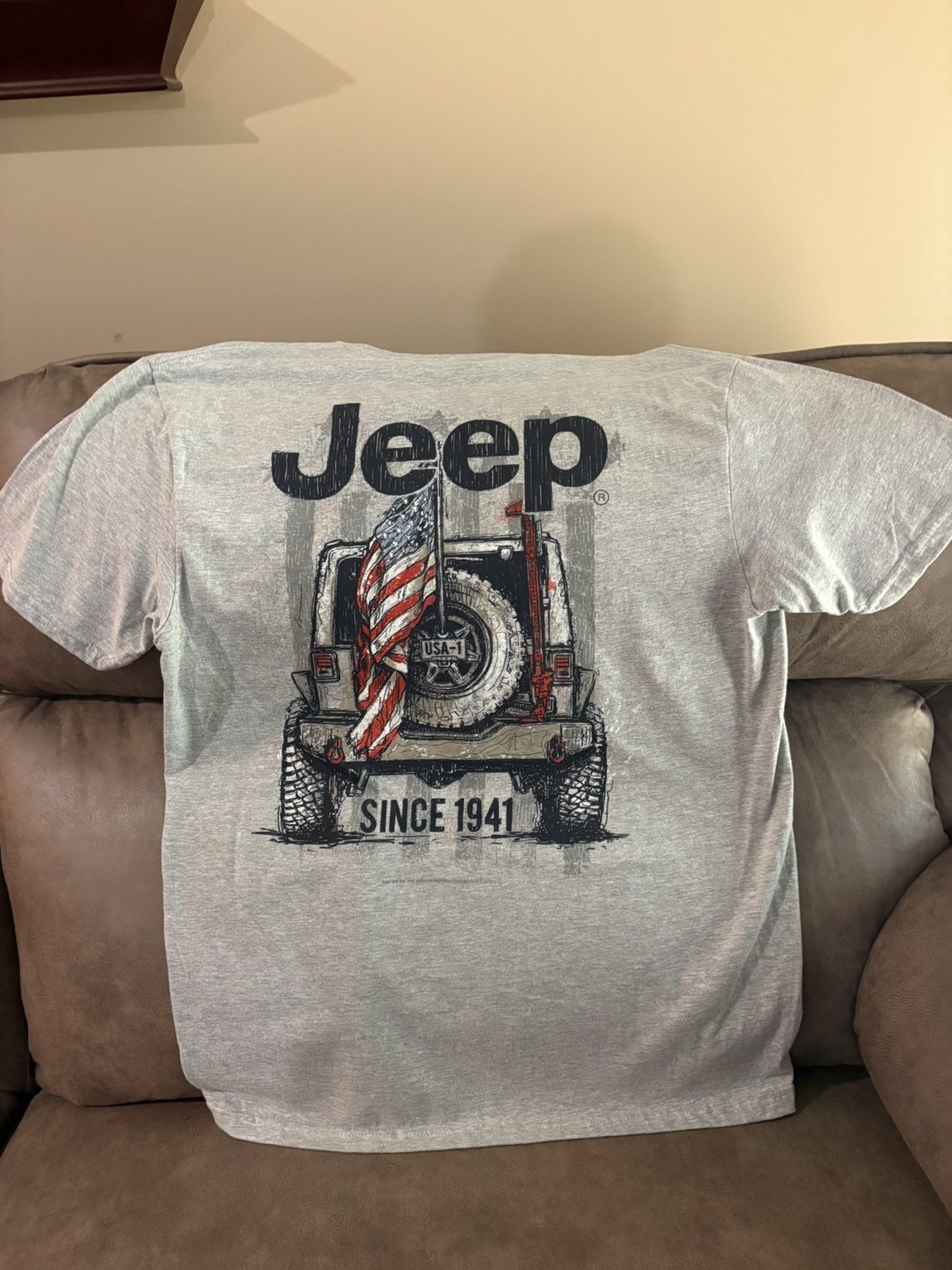 New Jedco Jeep with American flag on tire Gray L