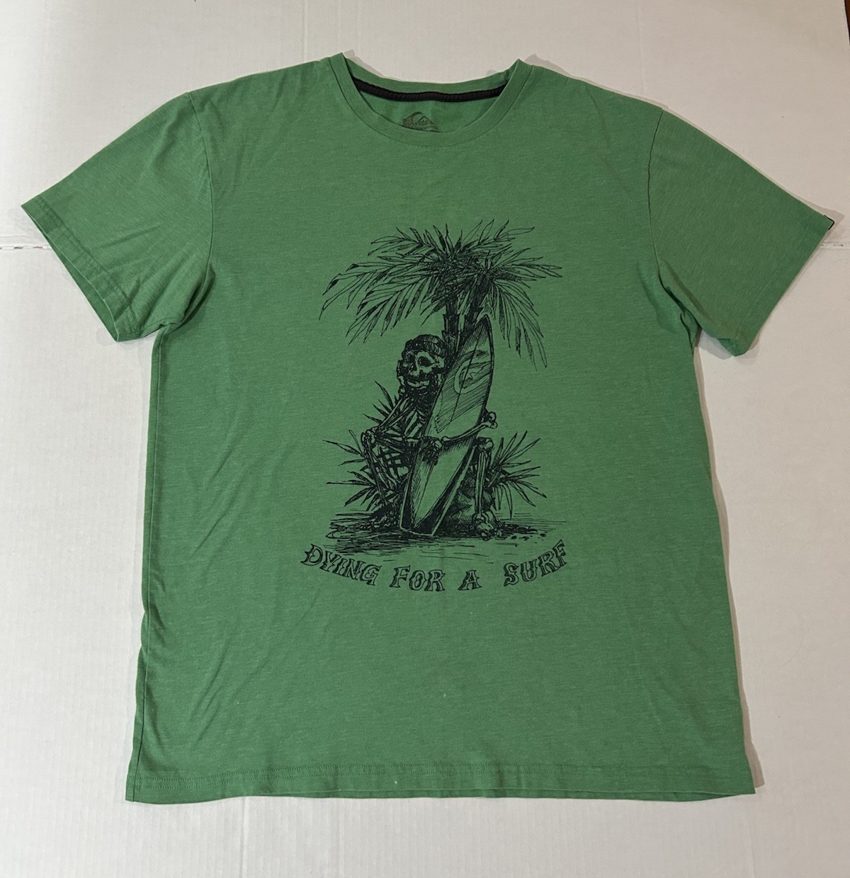 Quiksilver Men’s Dying For A Surf Skeleton Graphic T-Shirt Green – Medium