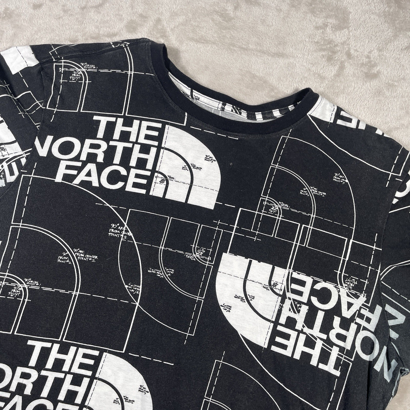 The North Face All Over Graphic Injection Print T-Shirt Men’s L Black Fading