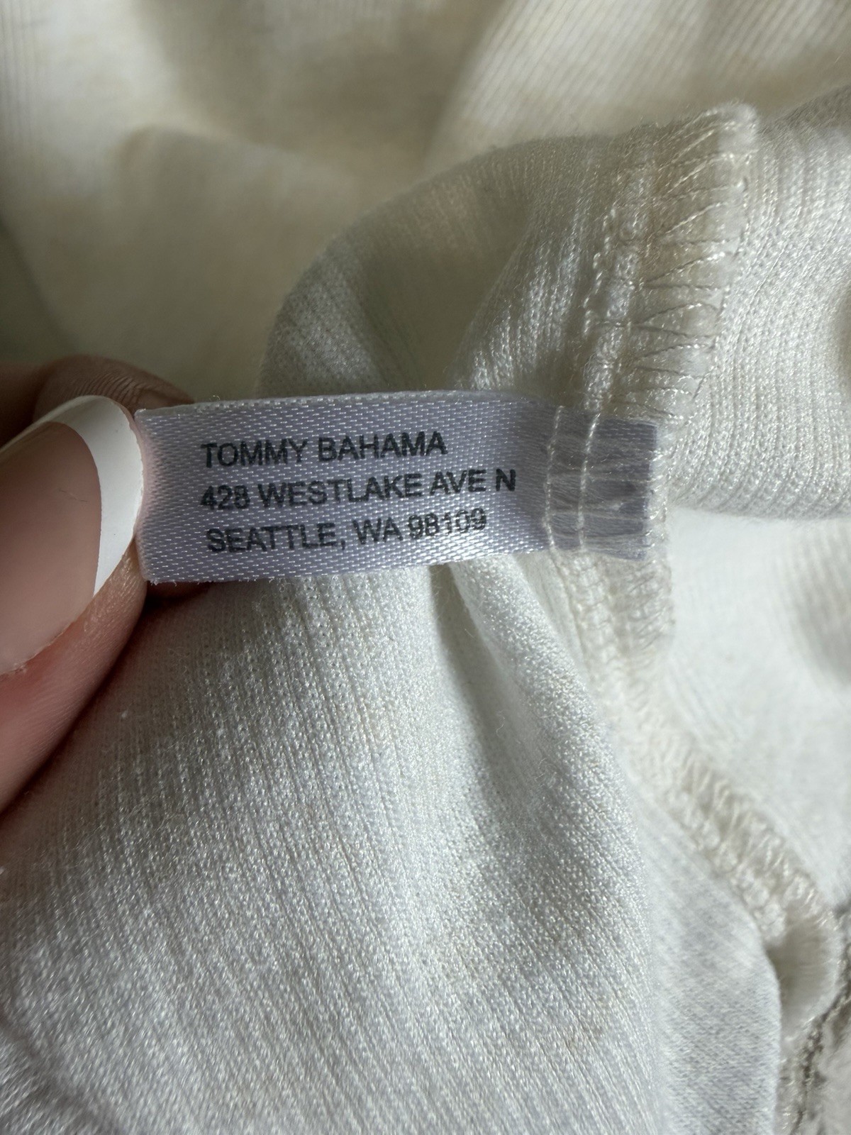Tommy Bahama Men’s White Jeans Island Modern Fit Henley Long Sleeve Tee S