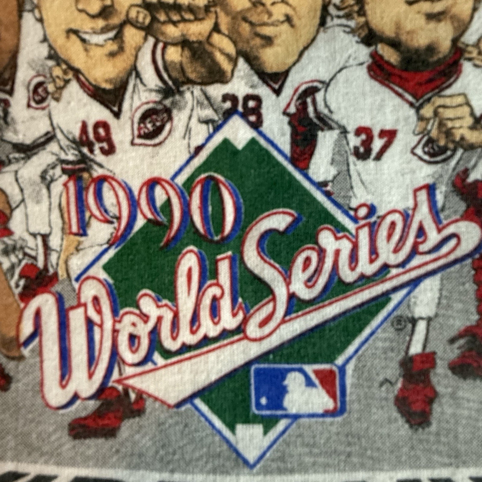 CINCINNATI REDS 1990 World Series Champs Licensed T-Shirt. LARGE Dead Stock VTG