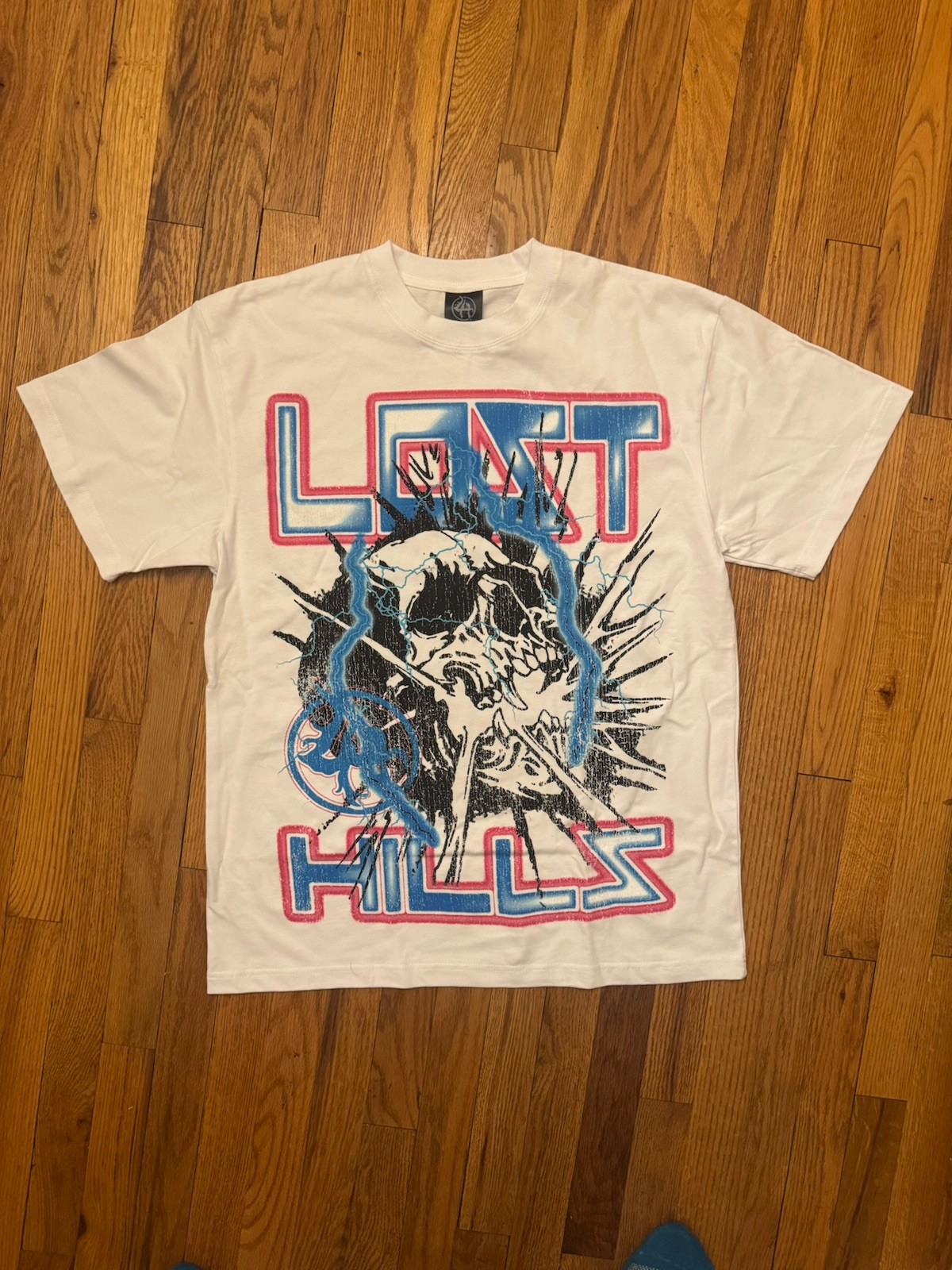 Lost Hills Skull Lightning Graphic Tee White Size Large NWOT Streetwear Shirt
