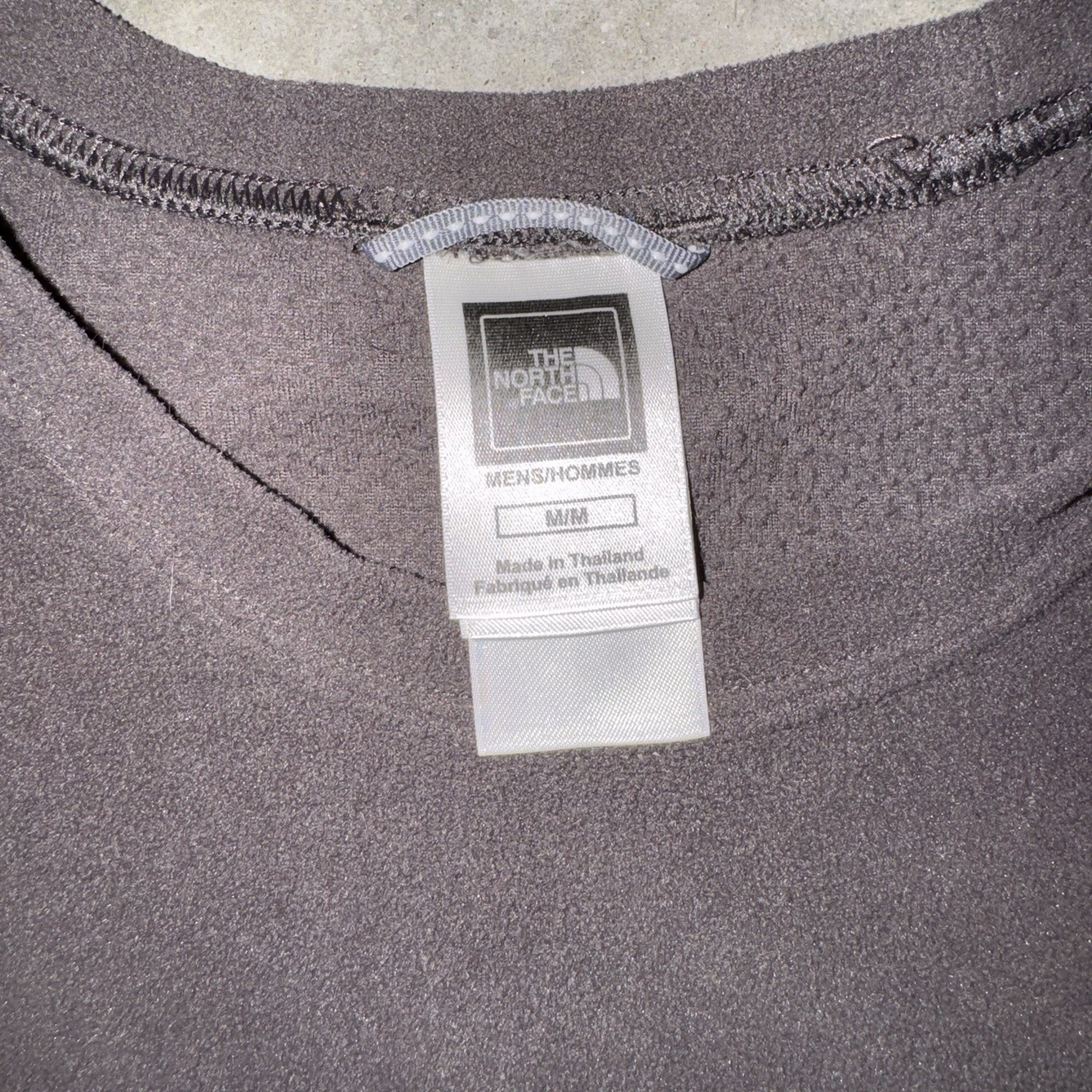 The North Face Mens Medium Long Sleeve Charcoal Gray Fleece Crewneck Pullover
