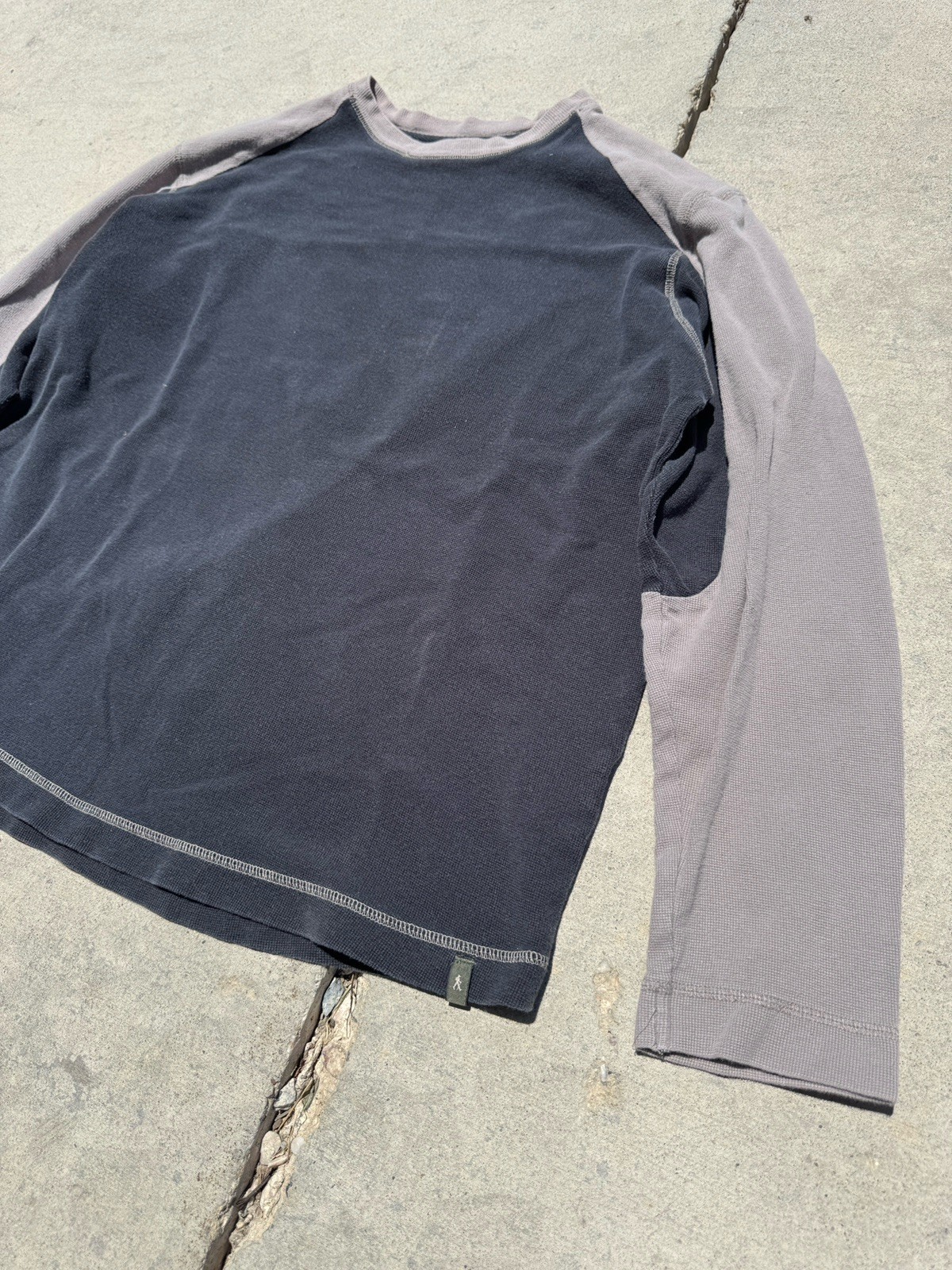 Royal Robbins Men’s Gray/Blue Colorblock Cotton Knit Long Sleeve Logo T-Shirt L
