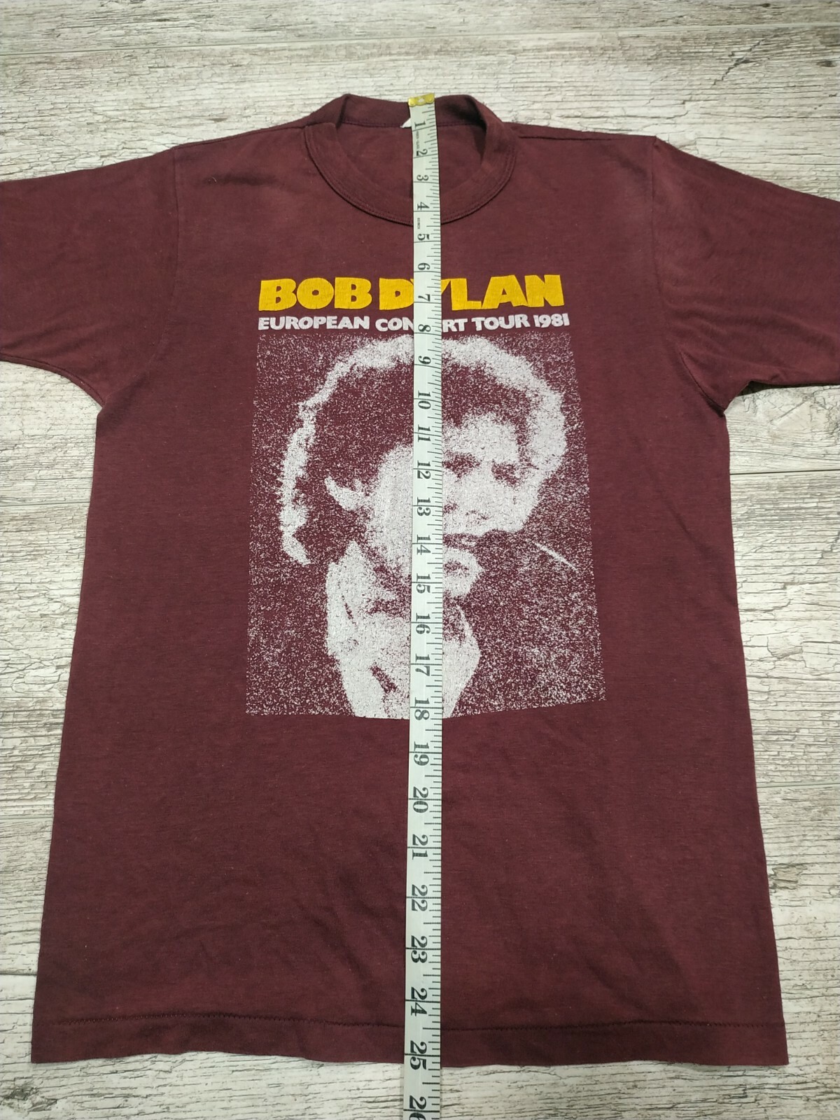 BOB DYLAN Vintage 1981 – Rare European Tour T Shirt – Small – Maroon