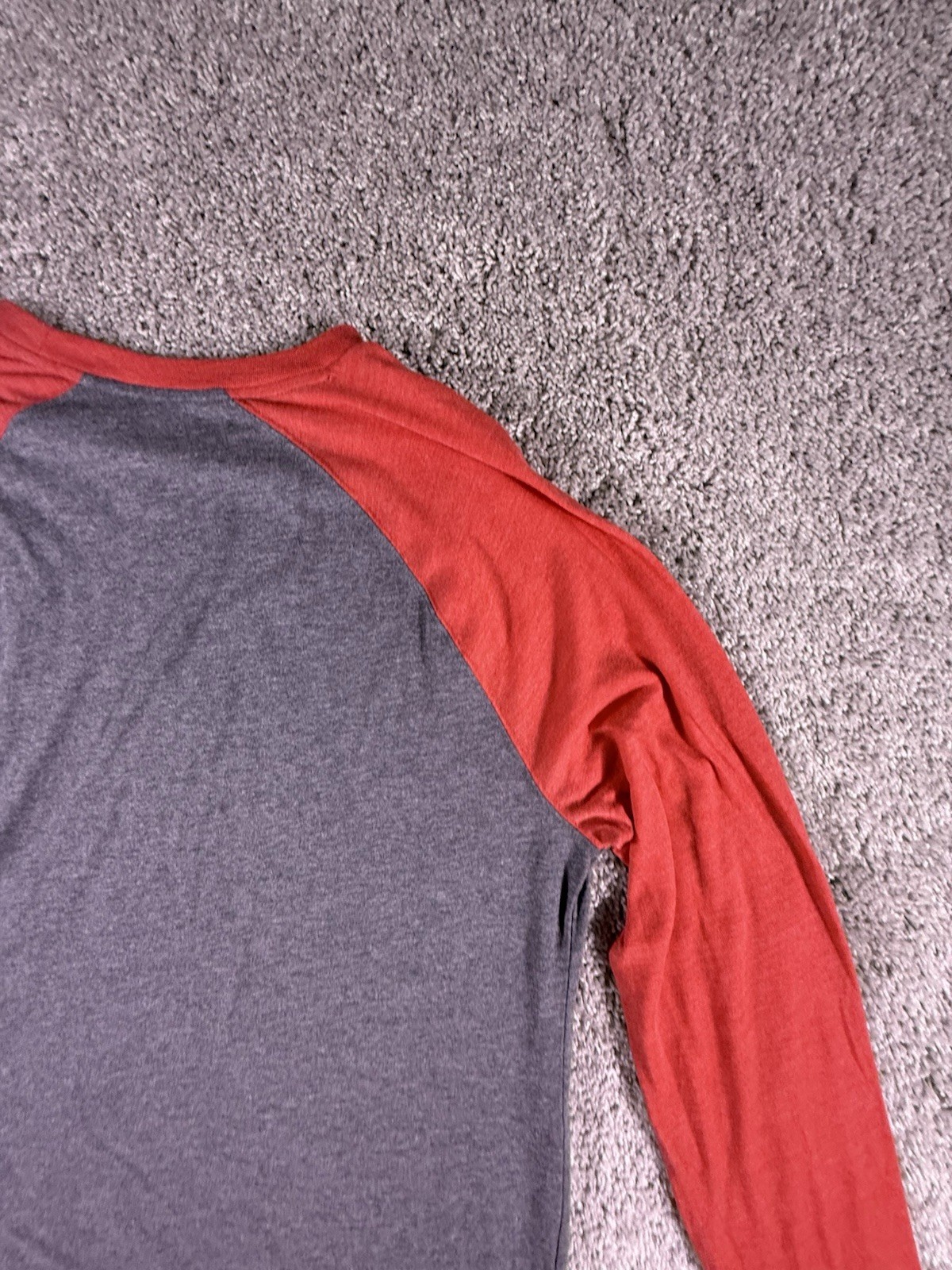 NWOT Fanatics Men’s Baseball T Shirt Long Sleeve Gray and Red Size X Large