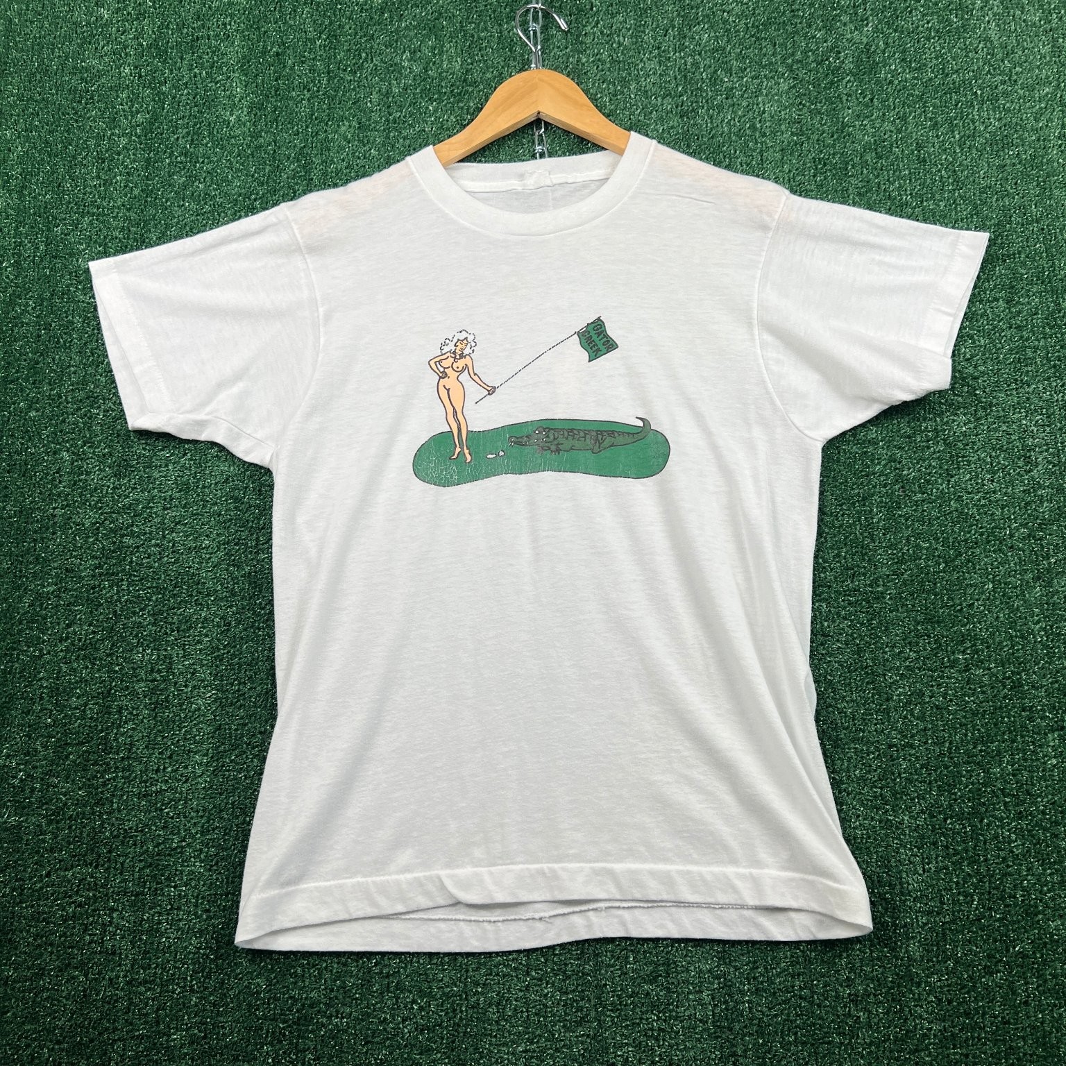 VTG Gator Creek Nude Lady Alligator Golf T Shirt Men’s M White Paper Thin 70s