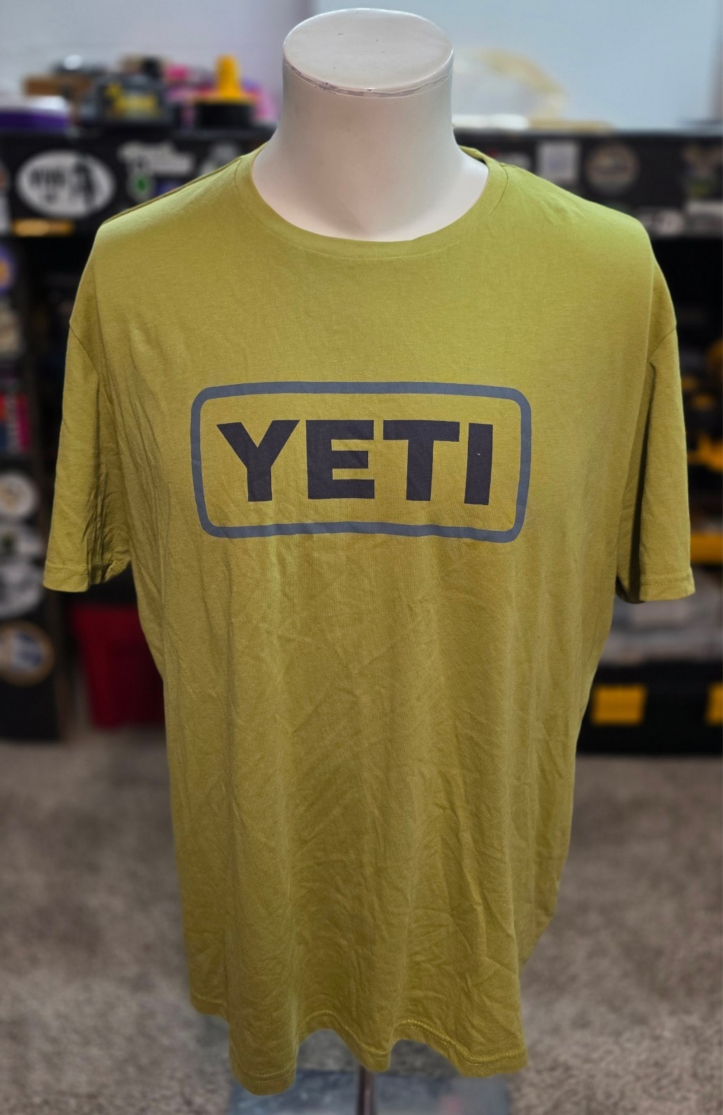 YETI Men’s BUILT FOR THE WILD SHORT SLEEVE T-SHIRT SIZE XXL Green/Moss