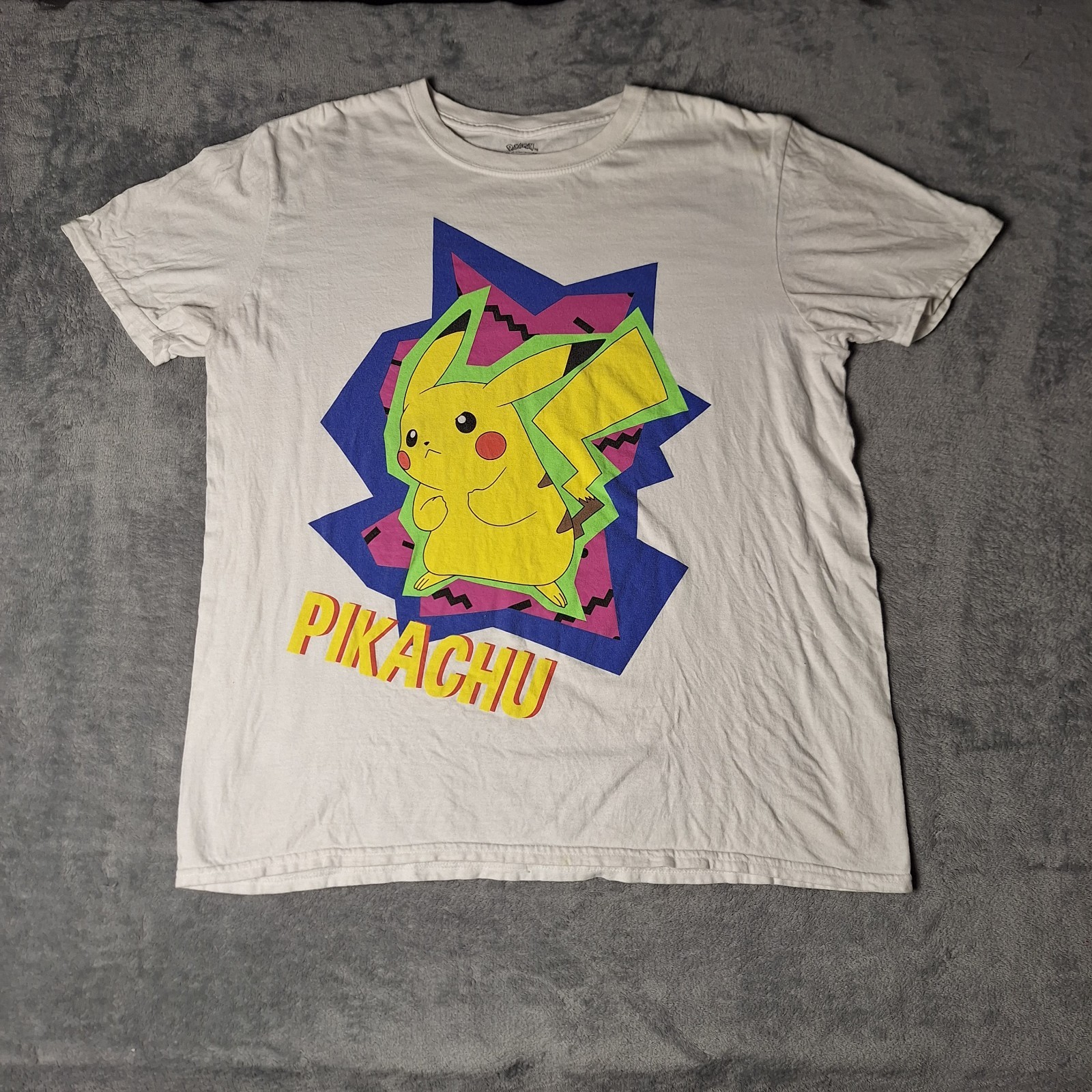 Pokemon T-Shirt Pikachu Large White Cotton Short Sleeve Graphic Tee