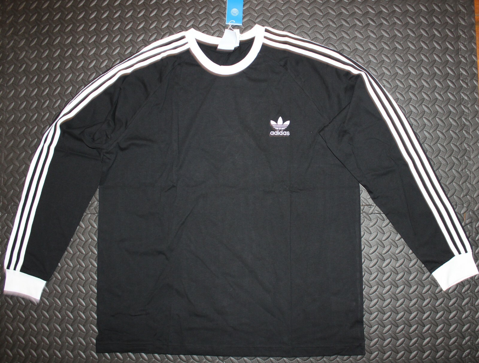 NEW MEN’S ADIDAS ORIGINALS CALIFORNIA TREFOIL LONG SLEEVE SHIRT~SIZE 2XL IA4877