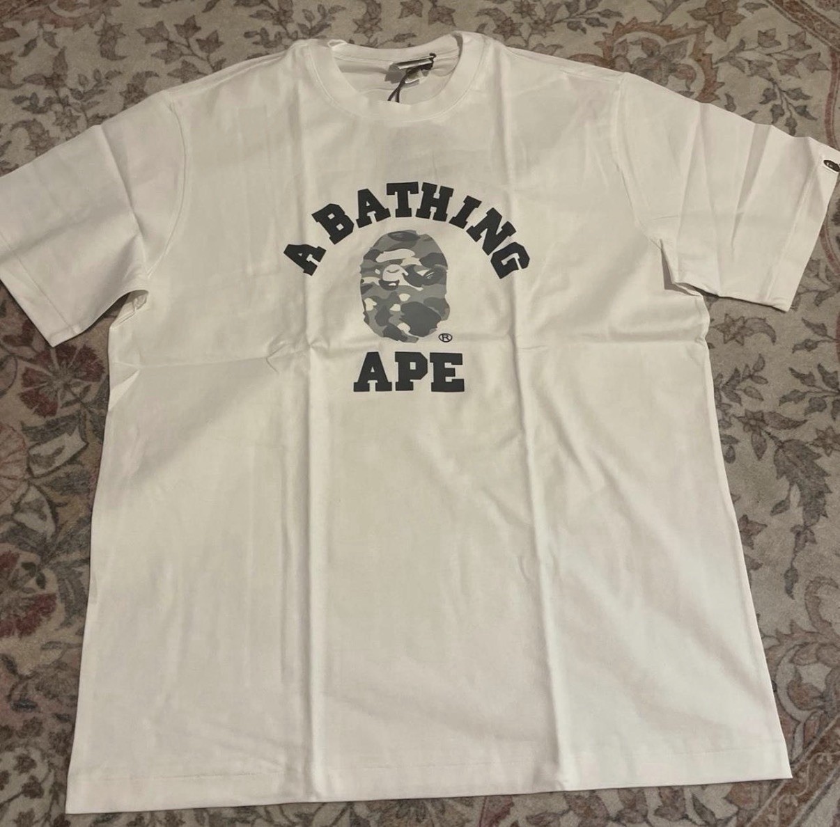 A Bathing Ape BAPE Men’s XL White Shirt. ONLY TAKE APPLE PAY PAYMENT