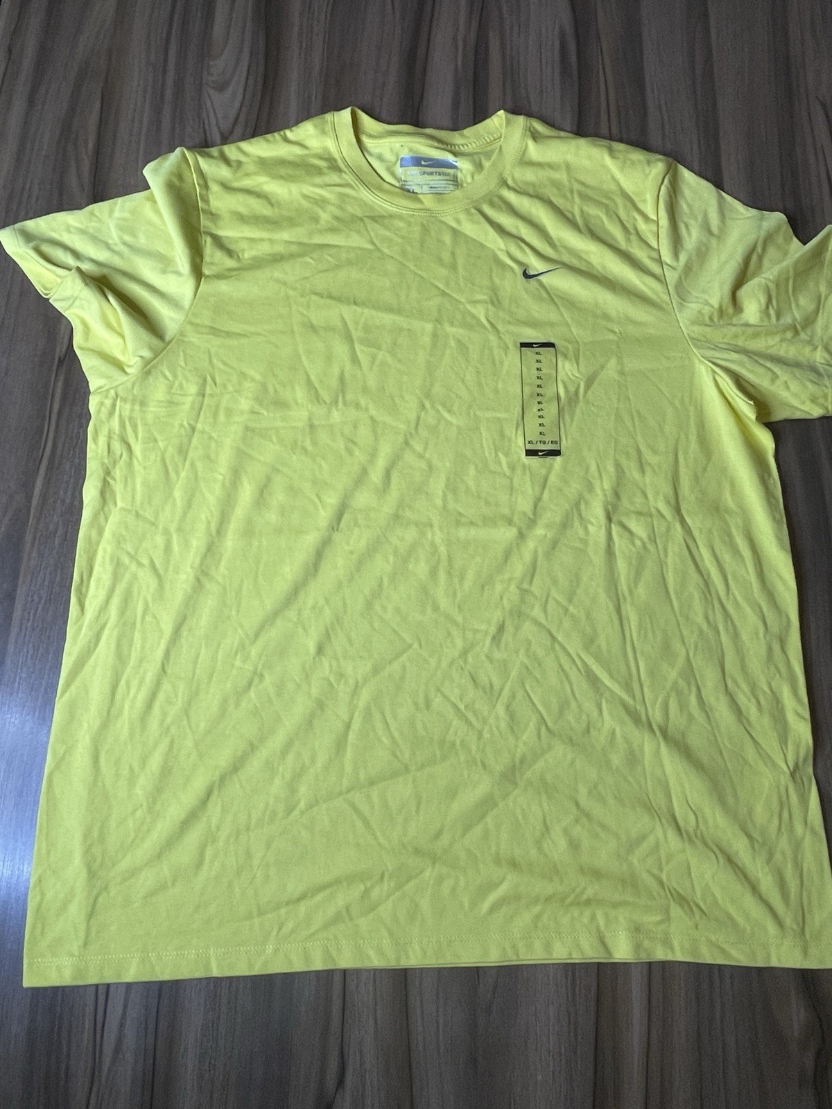 NWOT Nike mens Tee YELLOW Sz XL