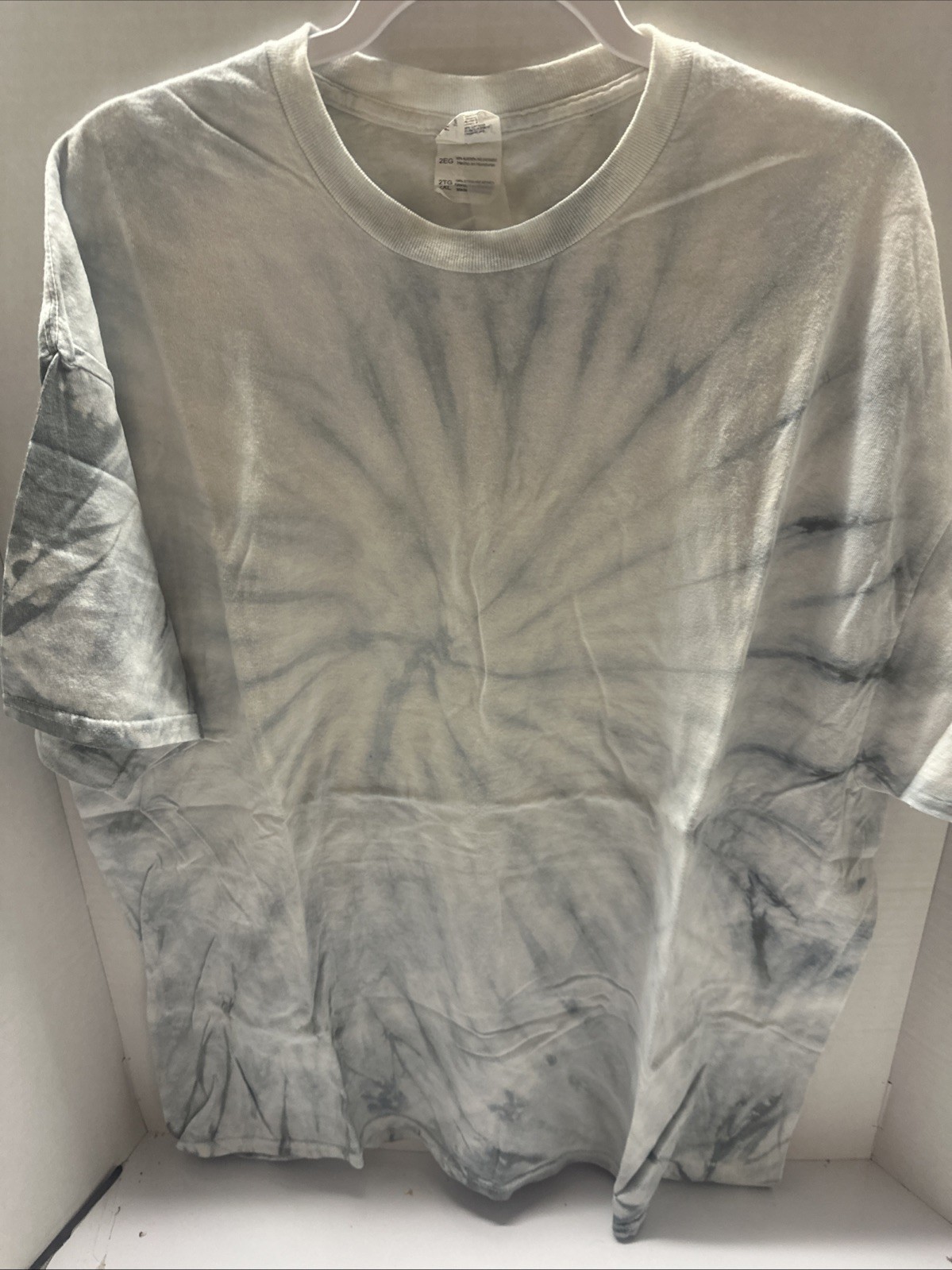 (C) White With Blue Tie Dyed Shirt Size 2xl
