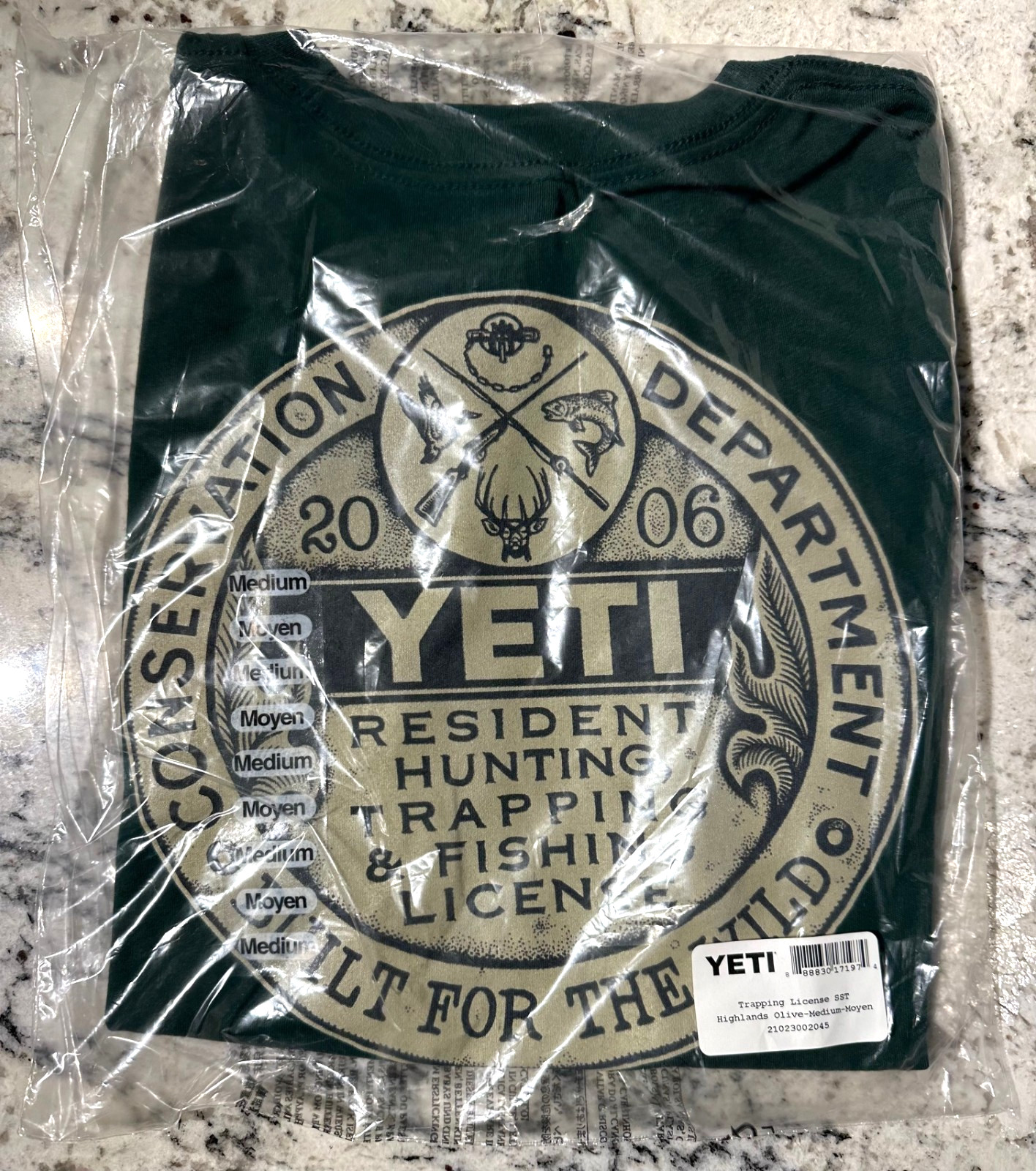 YETI Coolers Trapping License Short Sleeve Graphic T Shirt Green Cotton NWT