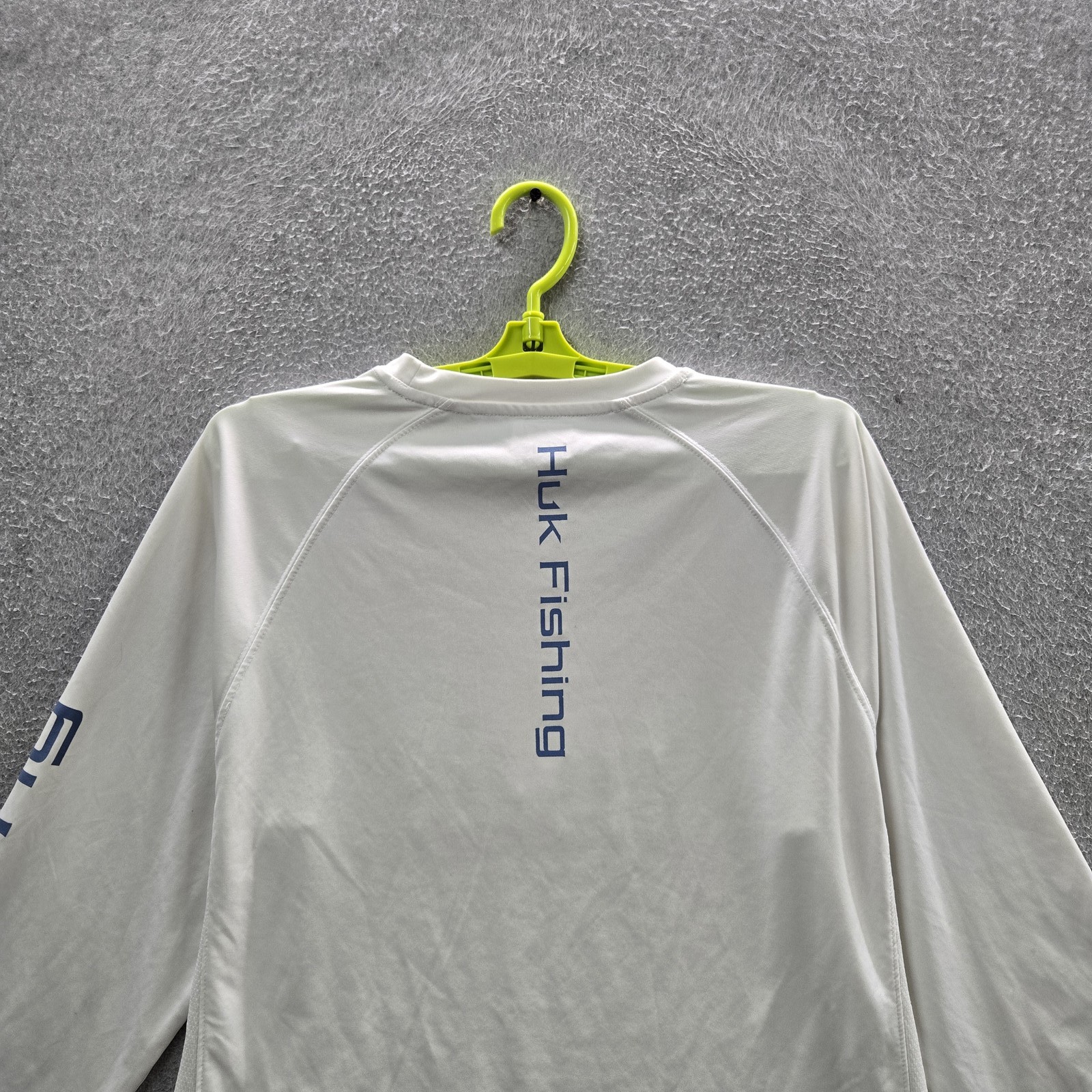 Huk Men Shirt M White Logo Text Activewear Long Sleeve