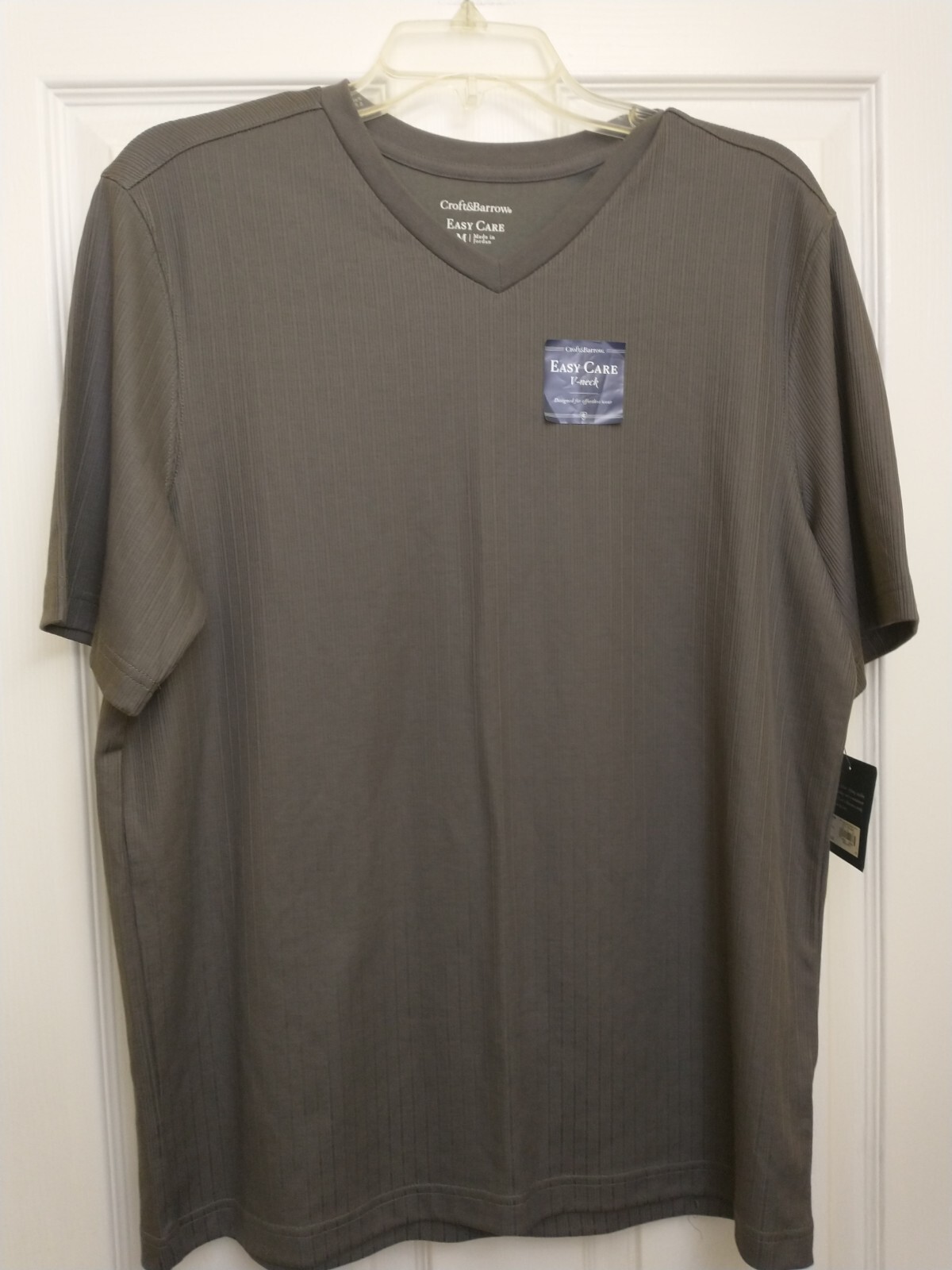 Croft & Barrow Easy Care V-Neck Shirt Men’s Medium Gray Short Sleeve