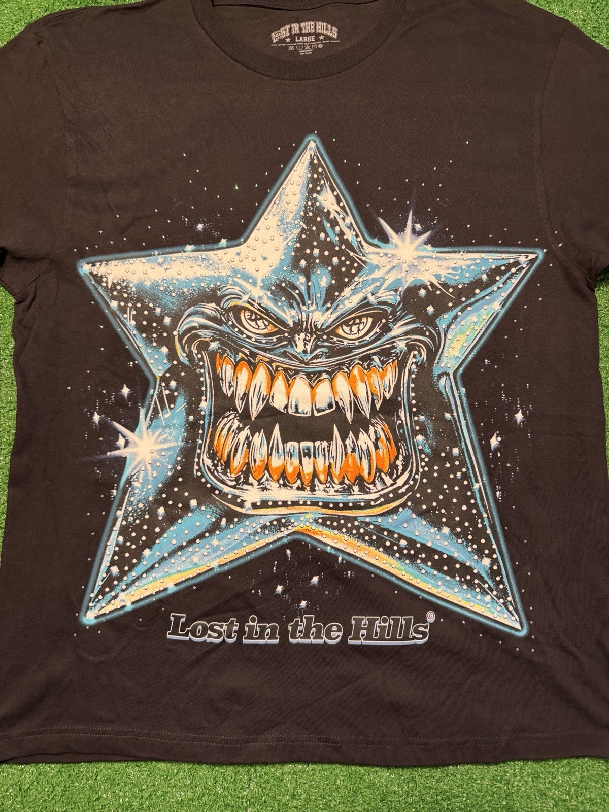 Lost In the Hills Rhinestone Star T-Shirt Men’s Size Large Black / Blue Tee NEW