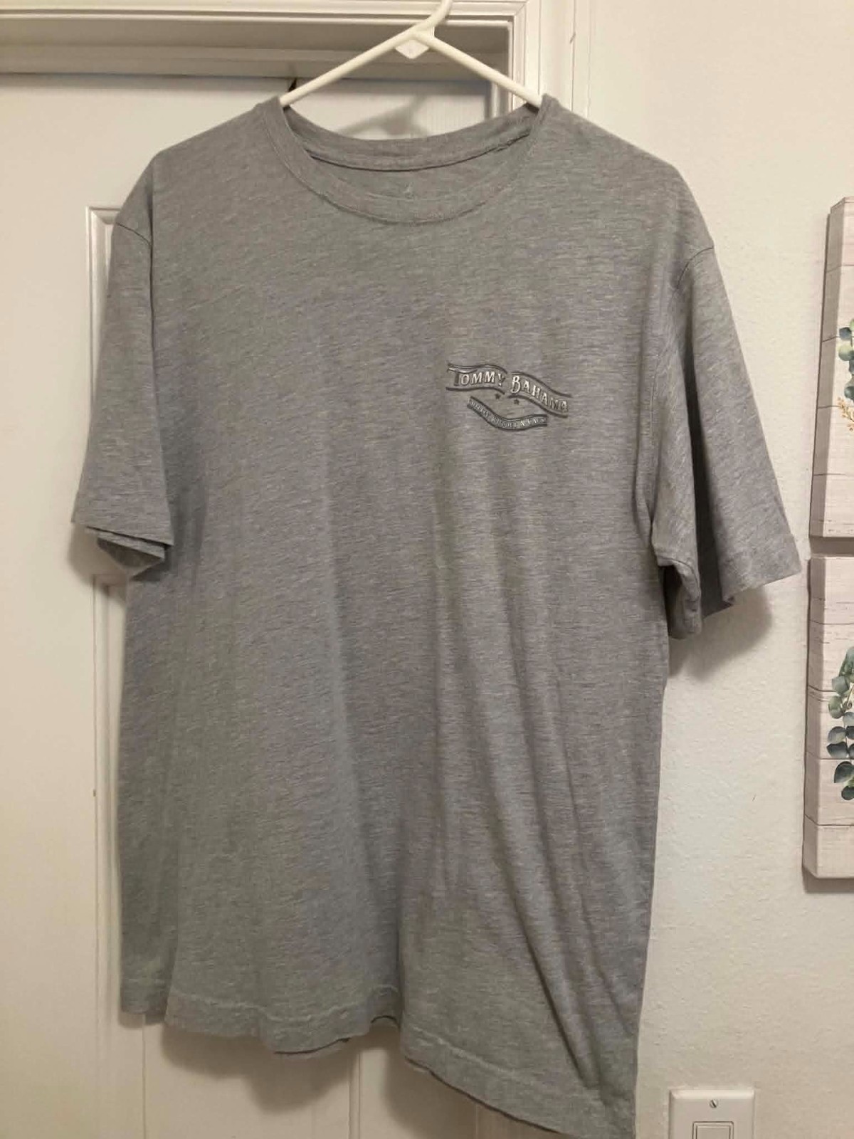 Tommy Bahama Shirt Men’s Medium Ash Grey Motorcycle Chillin w/o Cause Tee Adult