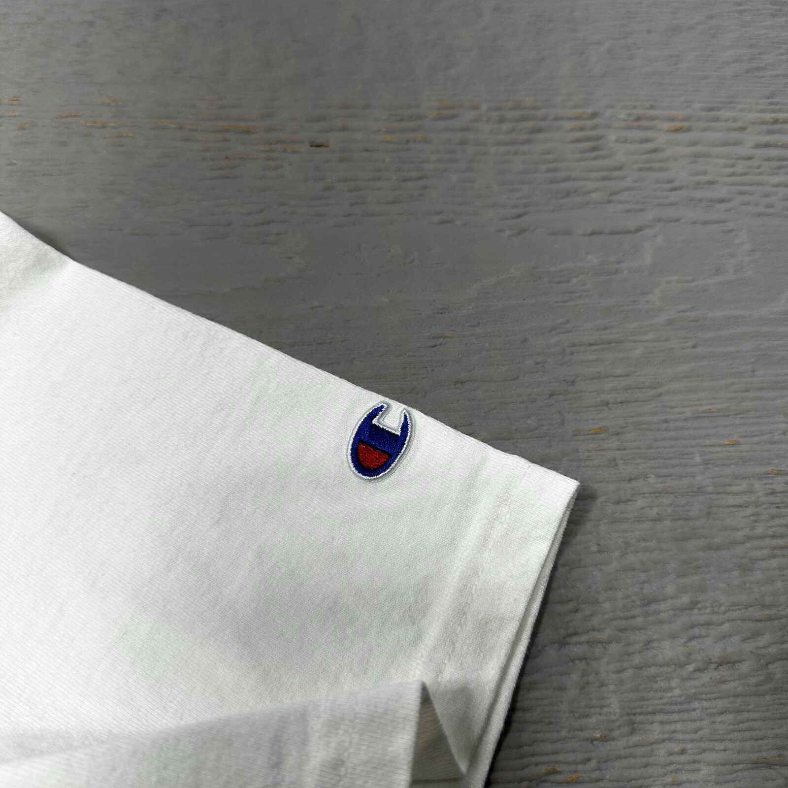 Champion Shirt Mens Medium White Patch Logo Cotton crew Neck Casual