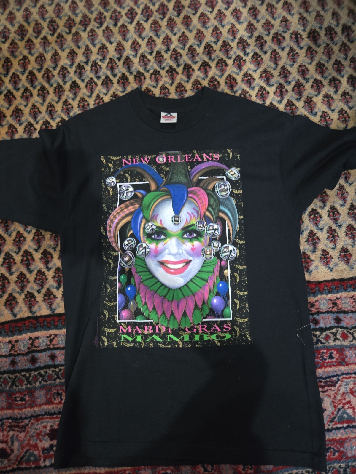 Vintage 90s 1999 New Orleans Masks Tshirt Andrea Mistretta medium Mardi Gras vtg