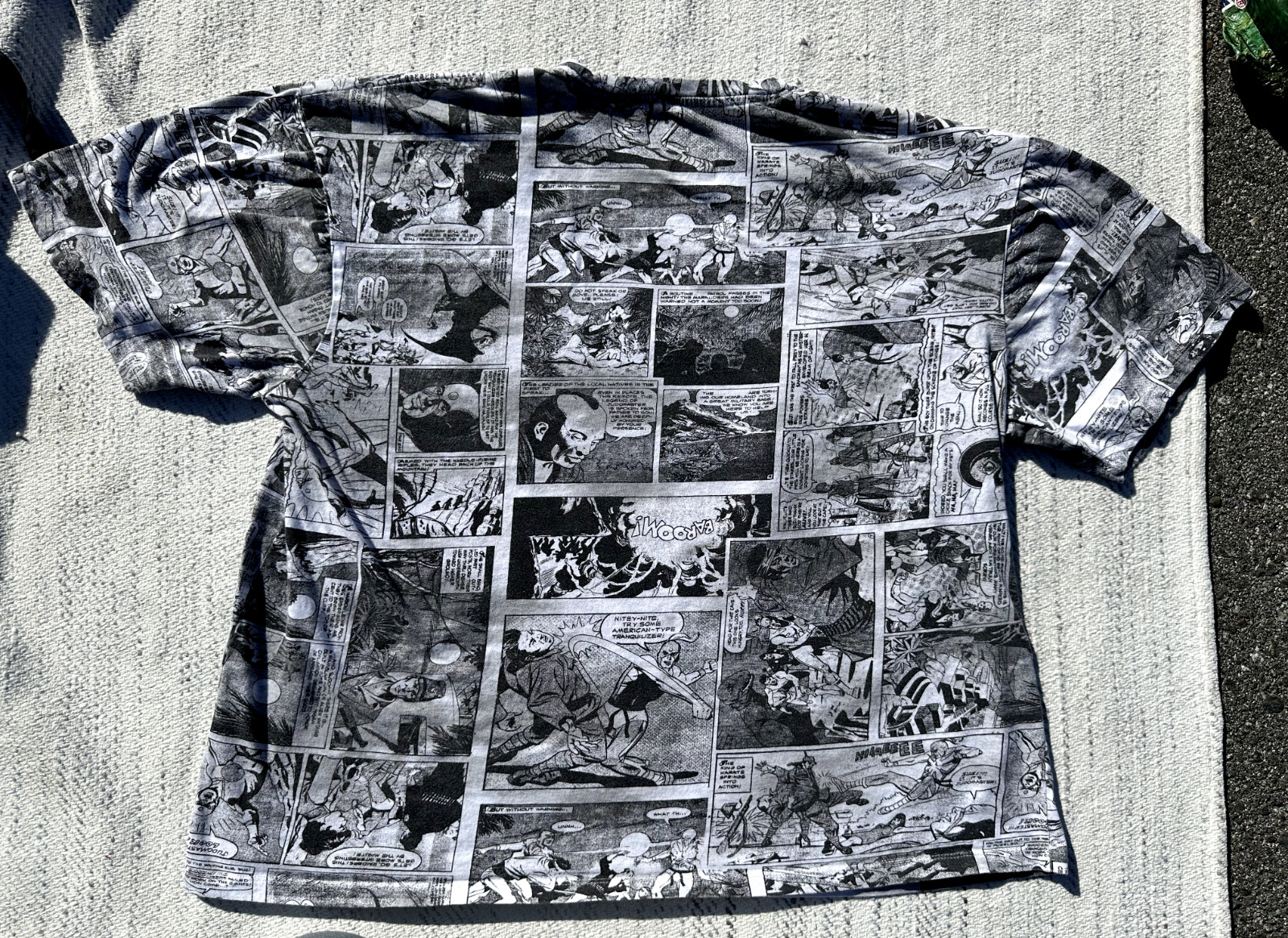 Original Gravity Shirt 2XLarge White Hype Comic Strip Graphic Novelty Mens