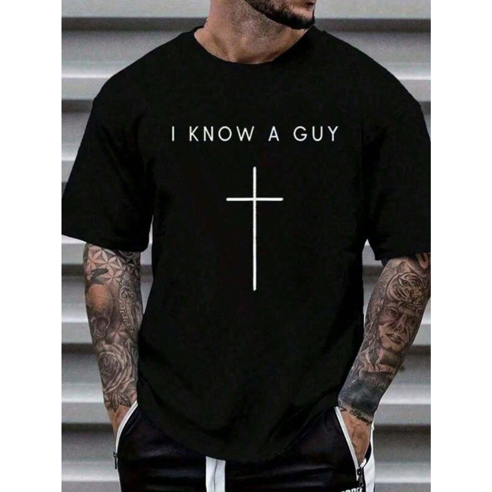 Cotton I Know A Guy – Minimalist Christian Religious Jesus-Shirt Graphic Tee