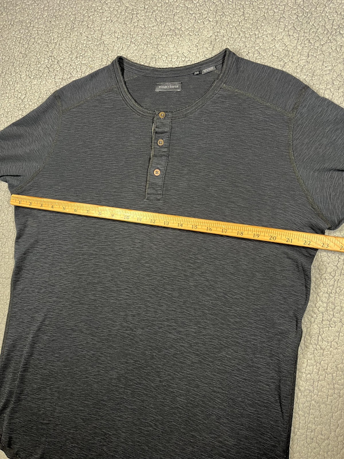 Wings + Horns Shirt Mens Medium Gray Crewneck Long Sleeve Henley 100% Cotton
