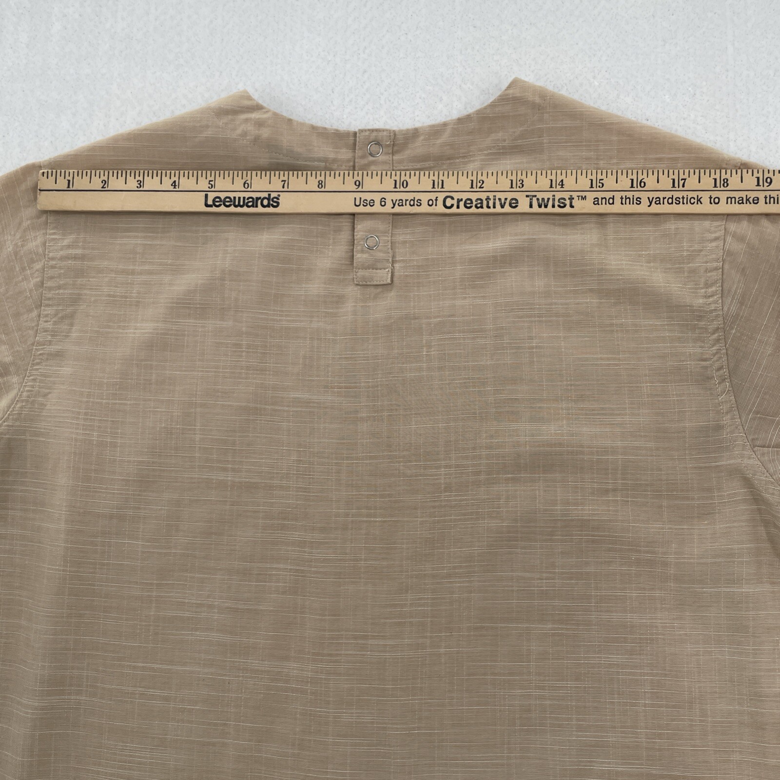 Publish Brand Shirt Mens M Woven Scoop Neck Beige Tan Short Sleeve Snaps Solid
