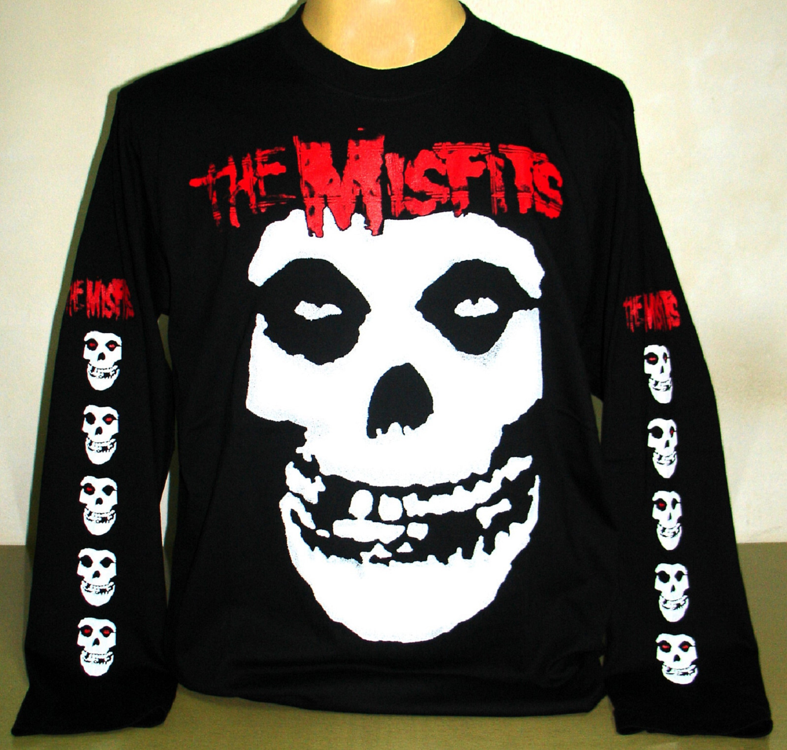Misfits Skull Logo Punk Rock Band Long Sleeve T-Shirt Size S M L XL 2XL 3XL Red