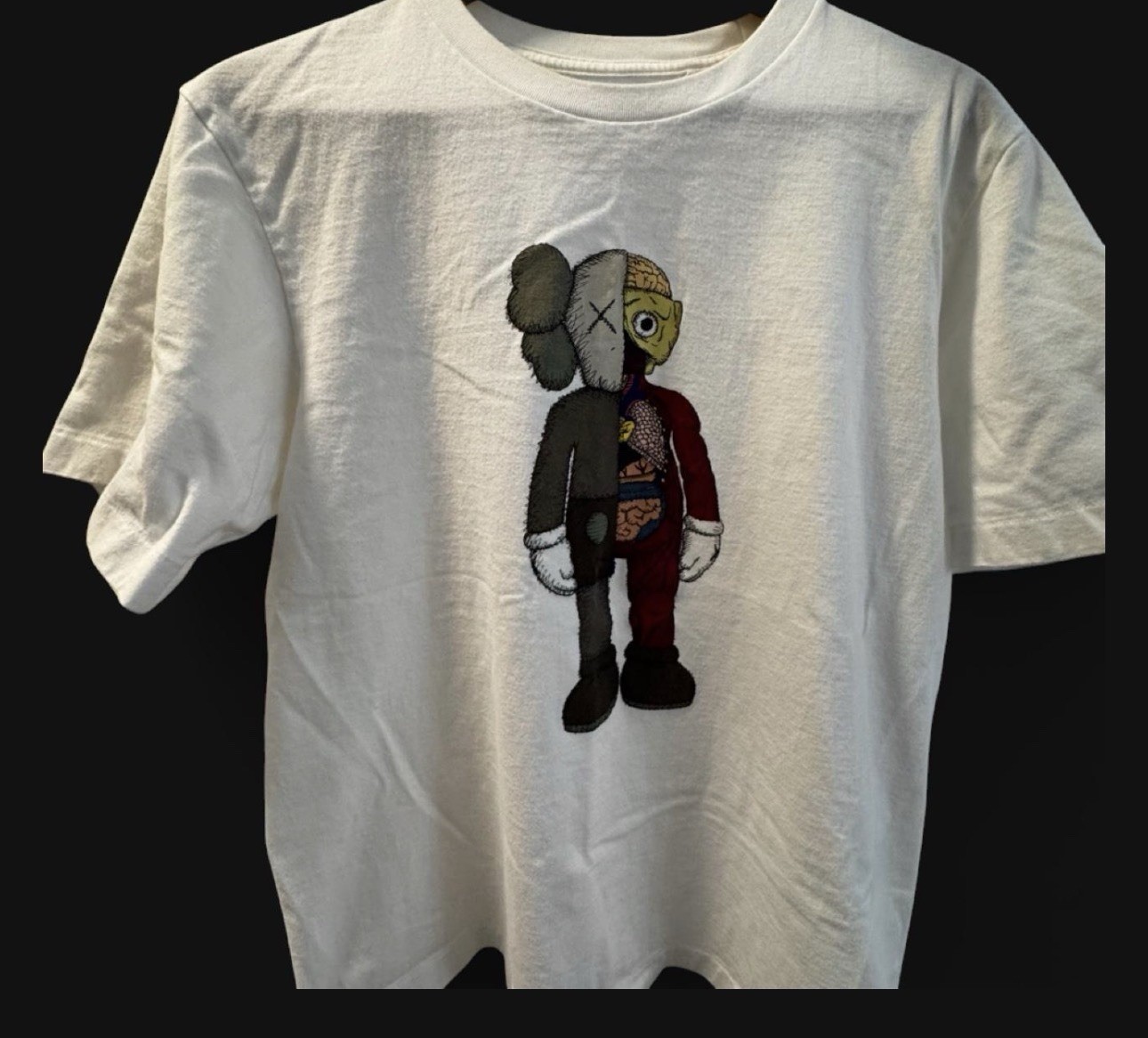 Uniqlo KAWS x Uniqlo Flayed Tee Men’s White M Crew Neck Graphic T-Shirt