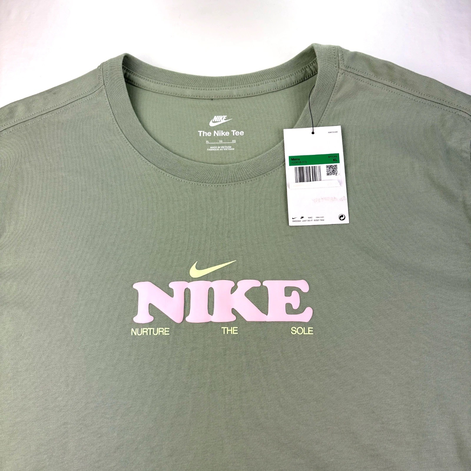 Nike Swoosh Logo Shirt Mens XL Olympian Sport Classic Cotton Graphic Print NEW