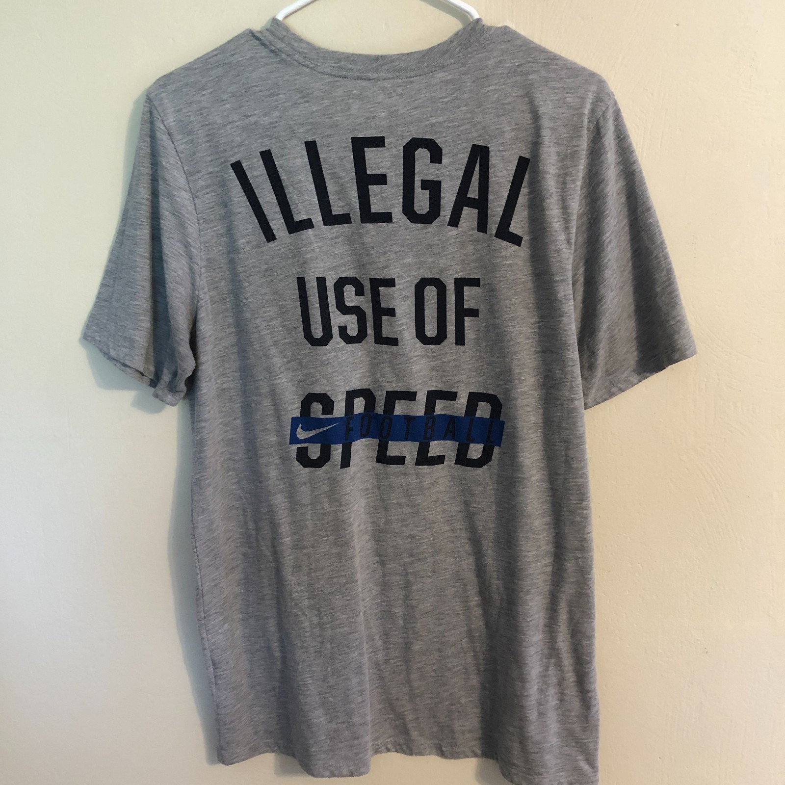 Nike Tee Athletic Heather Gray T-Shirt Sz M 2-Sided Illegal Use of Speed