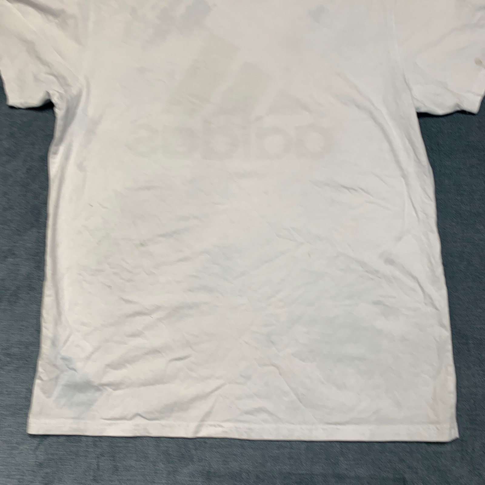 Adidas T Shirt Mens Large White Logo Short Sleeve Outdoor Travel Pullover Tee