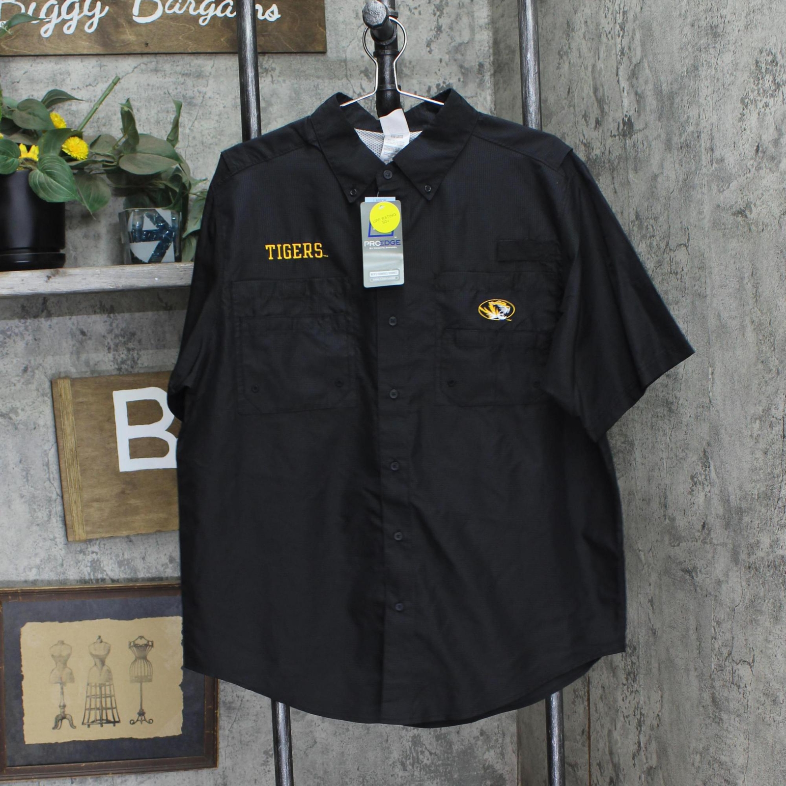 Pro Edge Mens Missouri Tigers Button Up Short Sleeve Mesh Lined Shirt S M L
