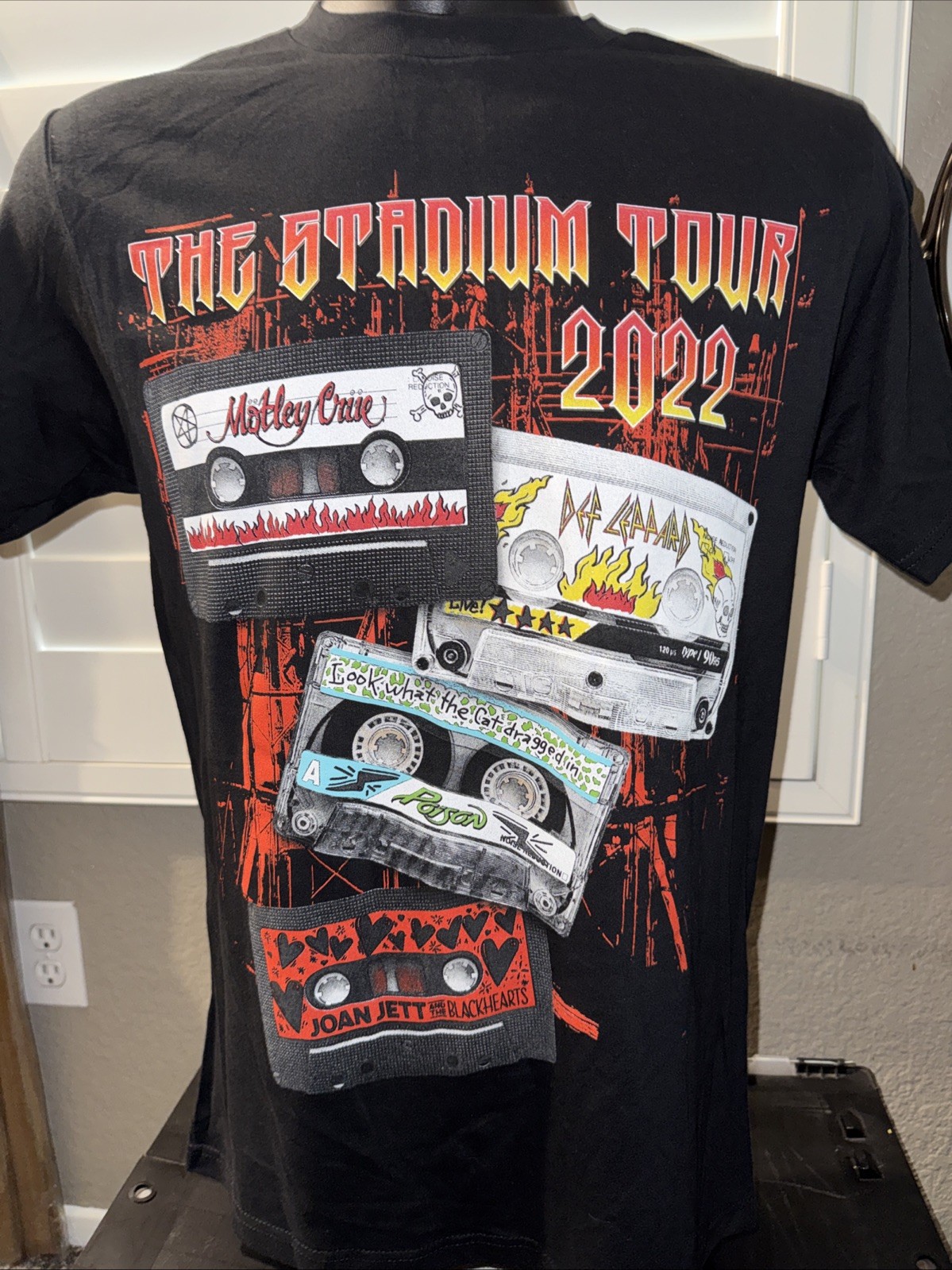 Official Motley Crue-Def Leppard Stadium Tour 2022 TShirt XL – Black New!