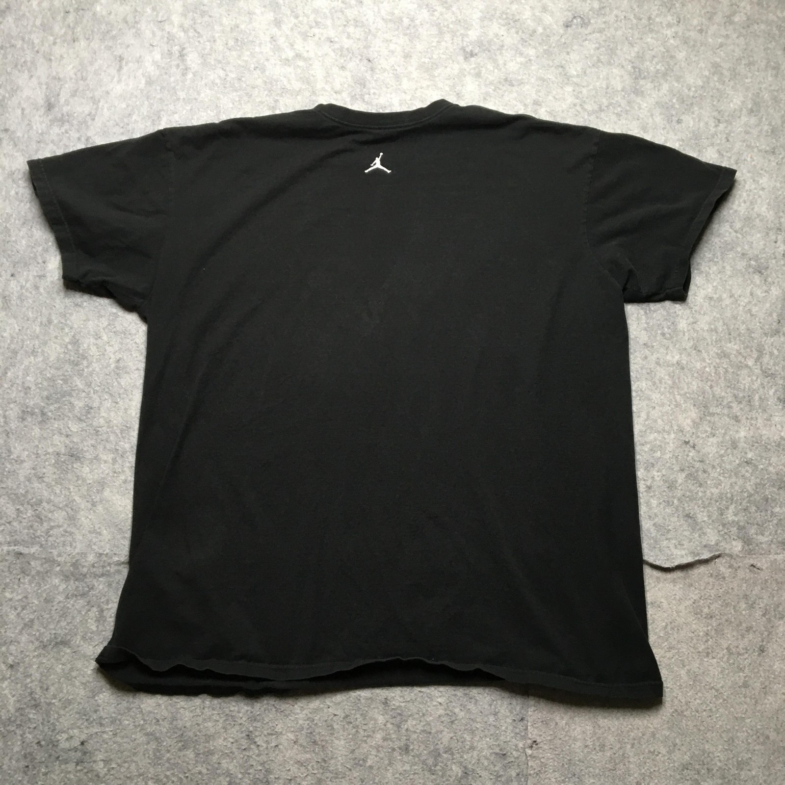 Jordan Shirt Mens 2XL Black Jumpman City Skyline Sneaker Graphic Basketball Tee