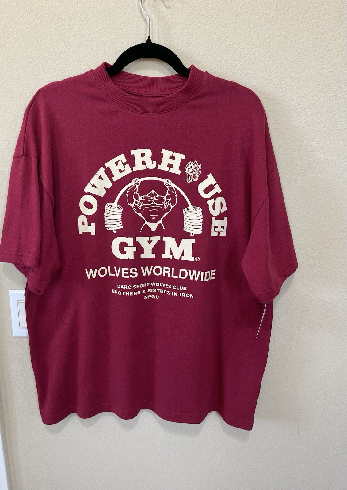 Darc Sport Powerhouse Wolves Worldwide Graphic Gym T-Shirt