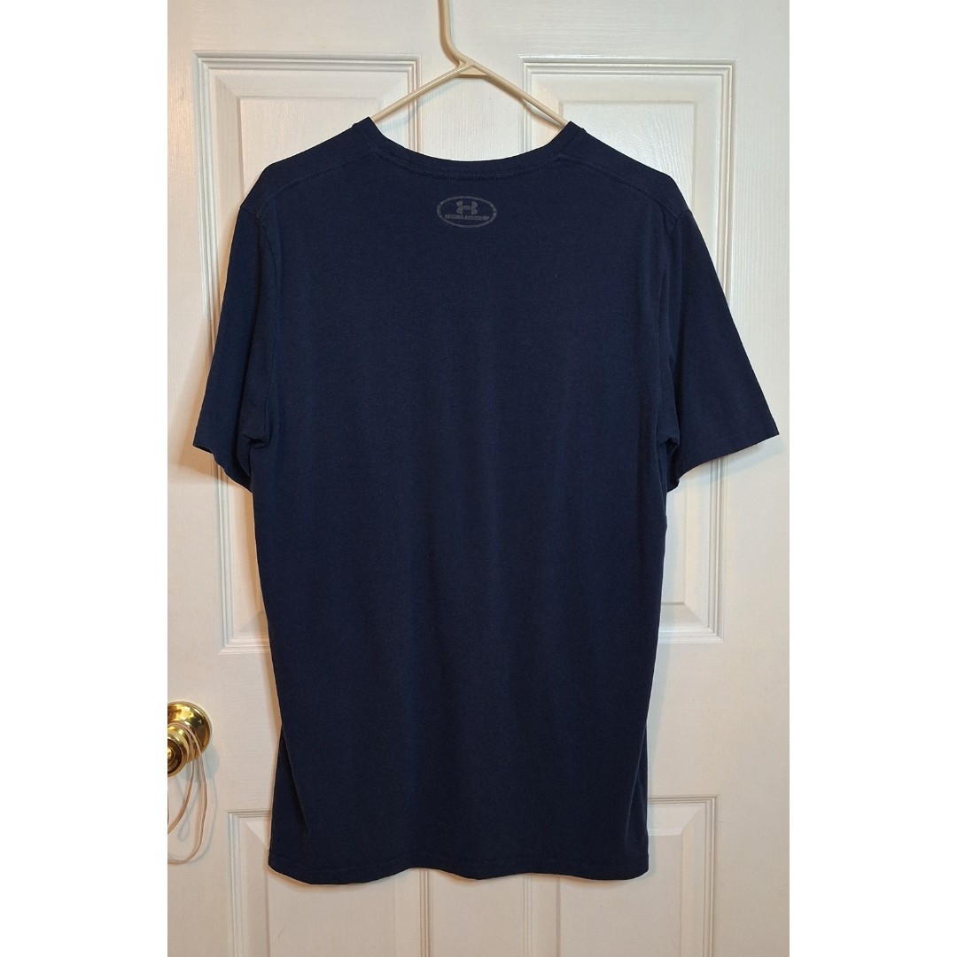 Under Armour Heatgear Athletic Navy Blue Red Logo Graphic Crewneck Tshirt Size M