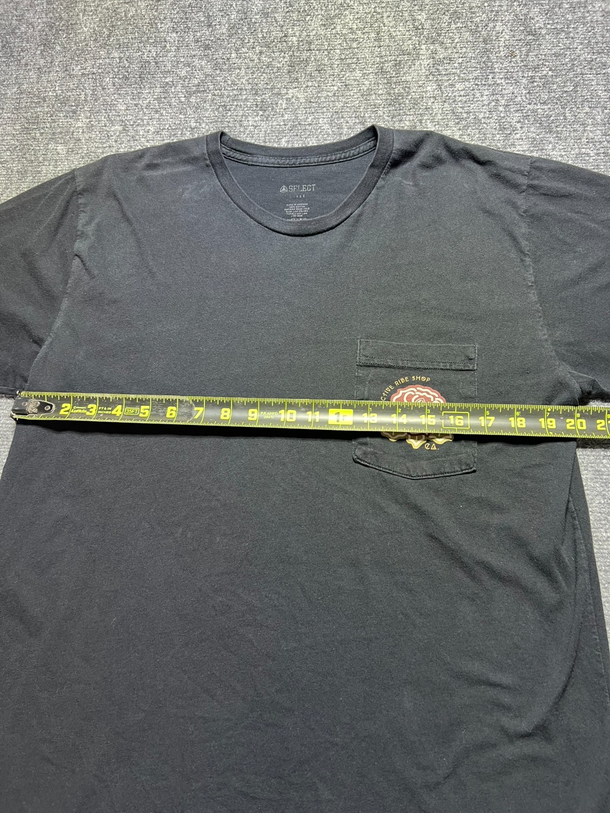 Mens LG Active T Shirt w/ front pocket & floral print on the pocket