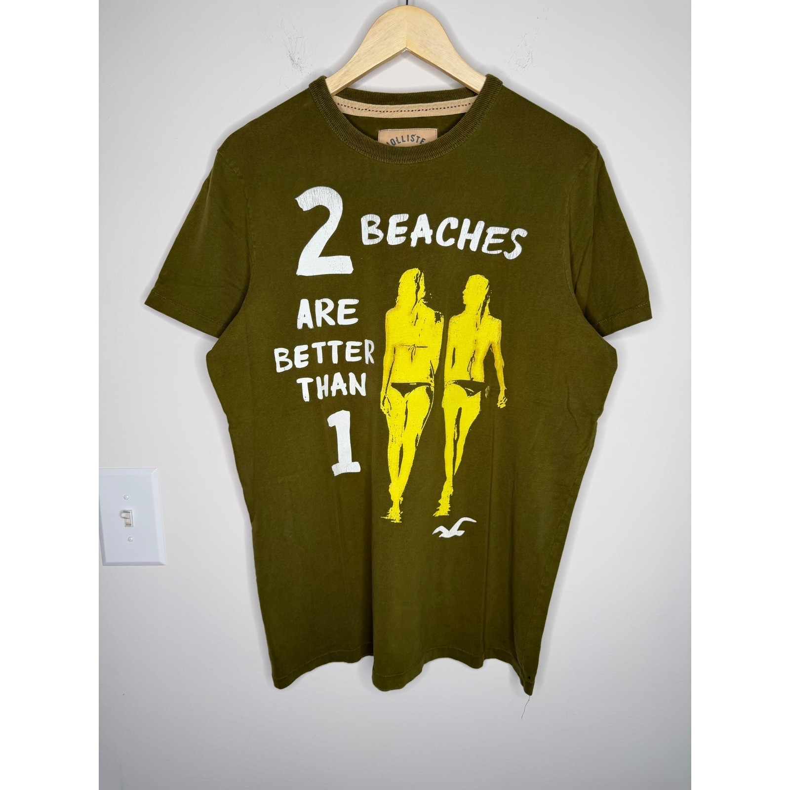 Vintage Y2K Hollister 2 Beaches Are Better Than 1 RARE Banned T-Shirt Size XL