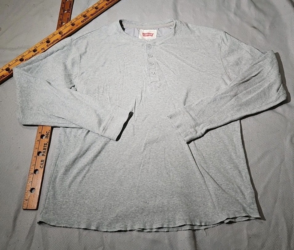Levis Shirt Mens Large Gray Henley Button Preppy Pullover Casual Long Sleeve Tee