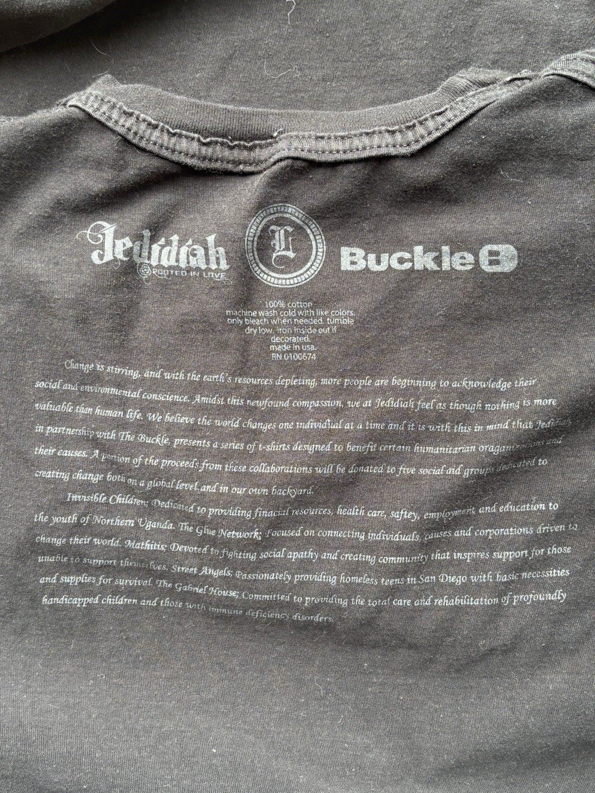 Jedidiah Buckle Brand Black T- Shirt Speckled Blue Graffiti Print Size L Gothic