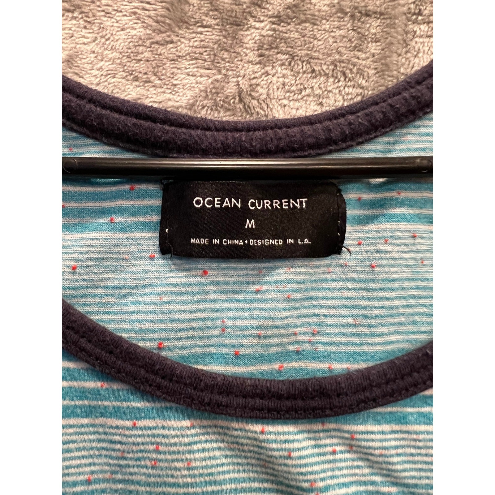 Ocean Current Men’s Tank Top Chest Pocket Crew Neckline Size Medium Casual Beach