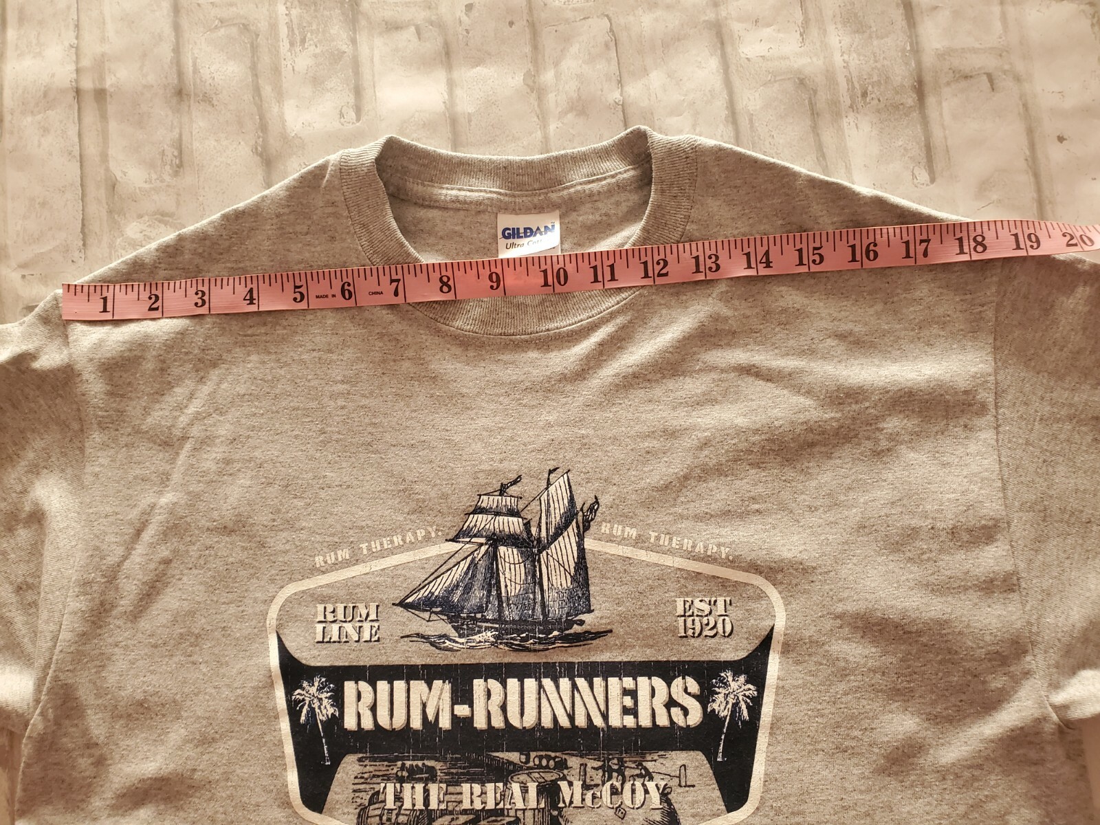 Rum Runners T Shirt Rum Therapy Real McCoy Tiki Aloha Day Drinking Gray Tee M