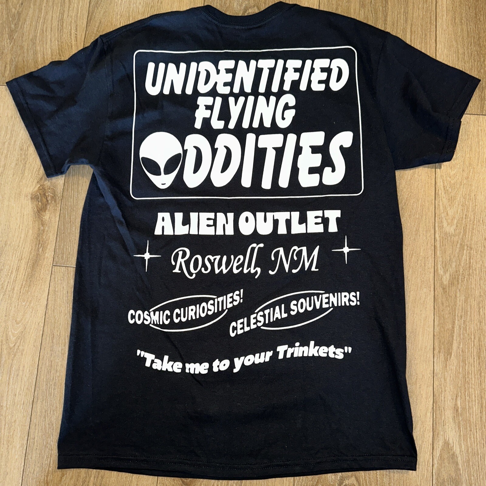 Alien Strange Daze Men’s Graphic Sci-fi T-Shirt Size Medium Black NWOT
