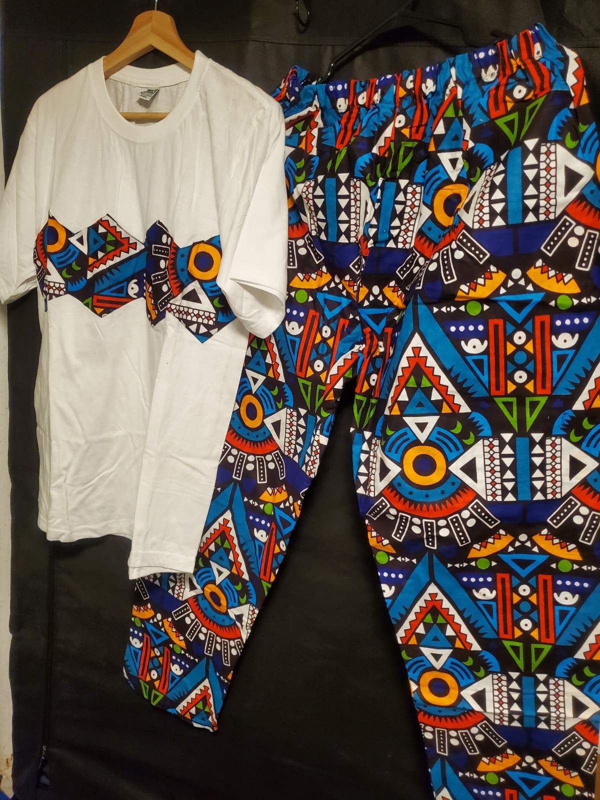 2-Piece Vibrant African Print Lounge Set White Multi-Color – Size XXL (Fits XL)