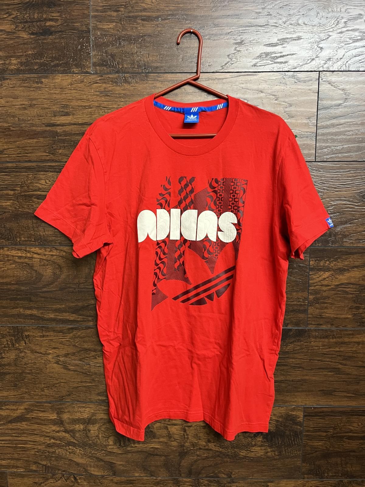 Adidas Textured Pattern – Adult XL RED Short Sleeve T-shirt